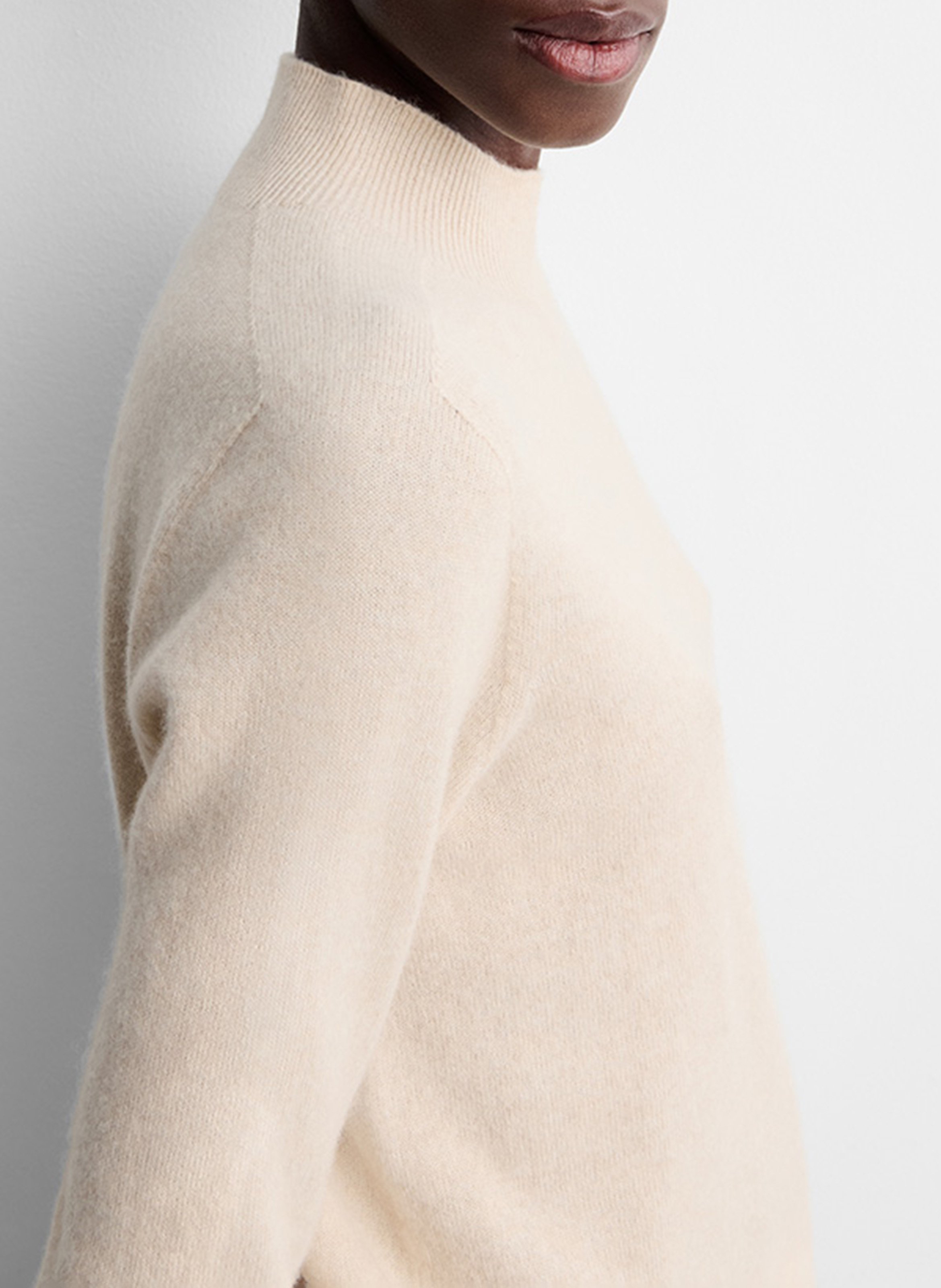 Plain straight-cut wool and cashmere sweater SIMORRA Beige