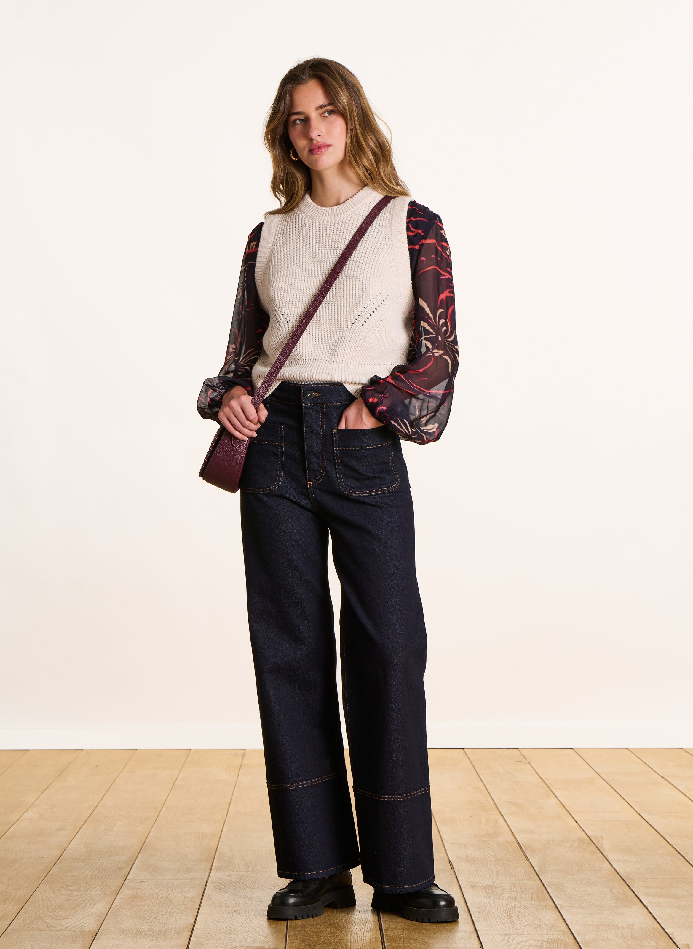 Kurzärmliger Pullover mit Rundhalsausschnitt LA FEE MARABOUTEE Weiss