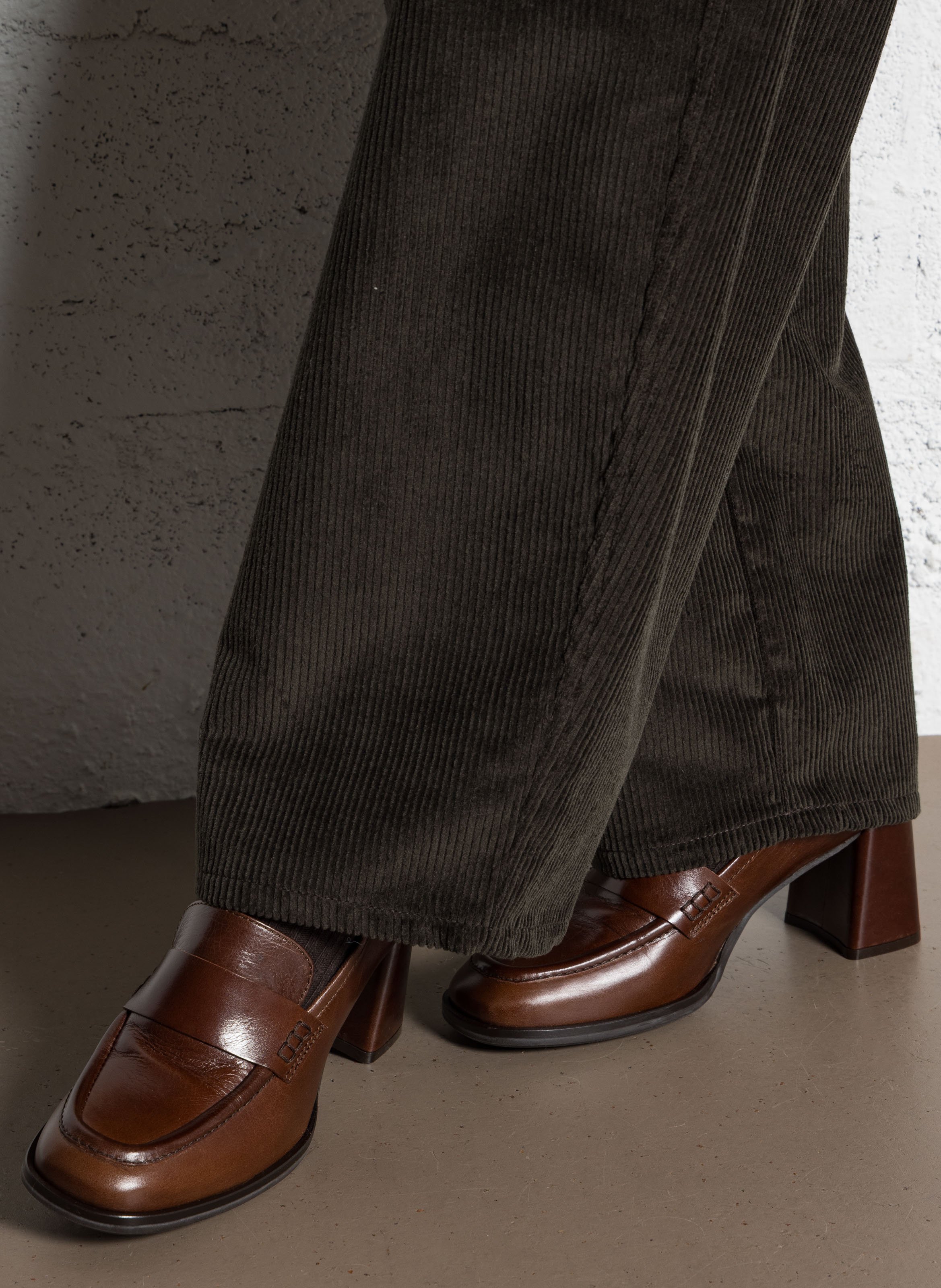 Heeled leather loafers BILLI BI Brown