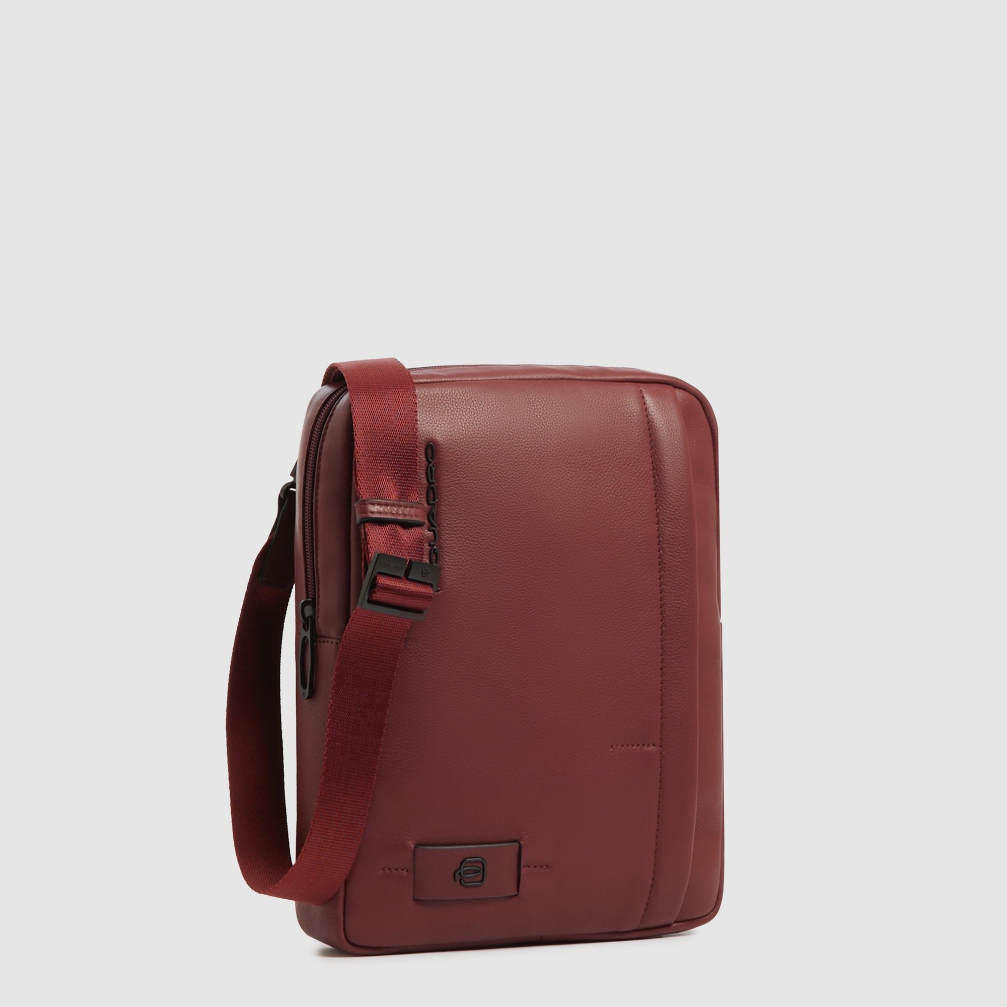 Men's crossbody bag for iPad® mini in leather with RFID protection, small size PIQUADRO Red