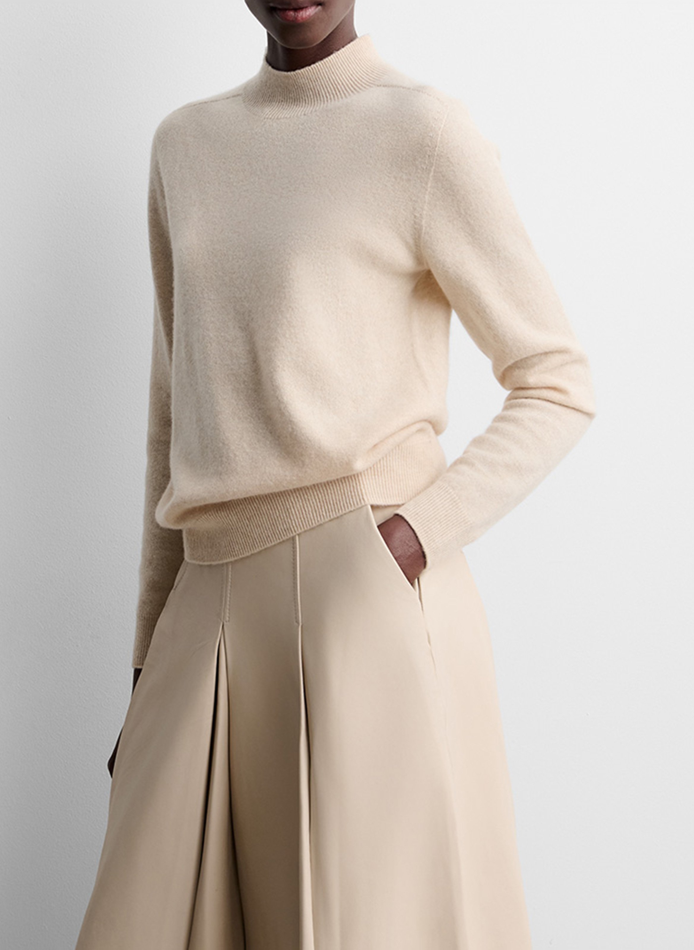 Plain straight-cut wool and cashmere sweater SIMORRA Beige