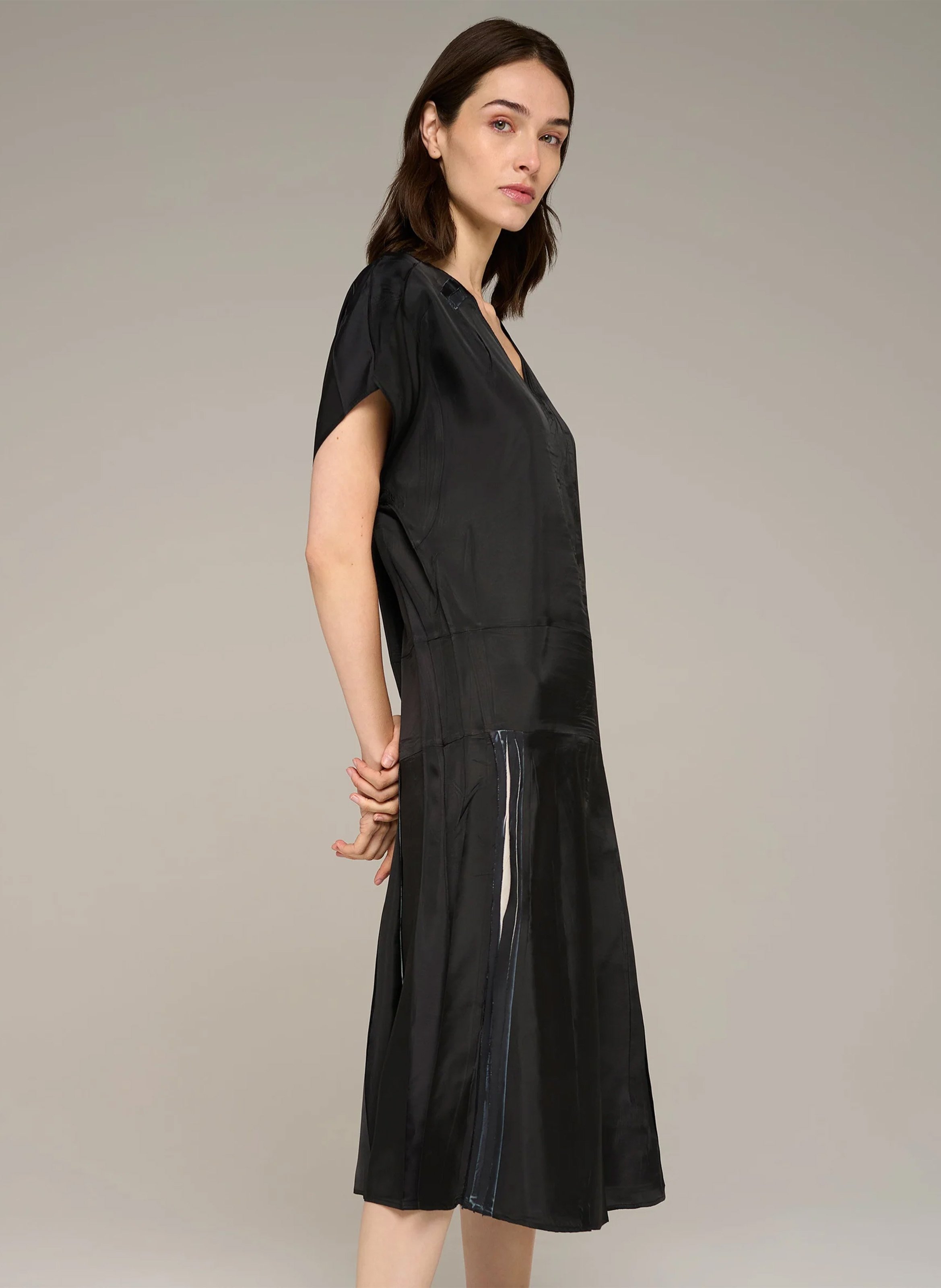 Midi V-Neck Loose Fit Dress COTELAC Black
