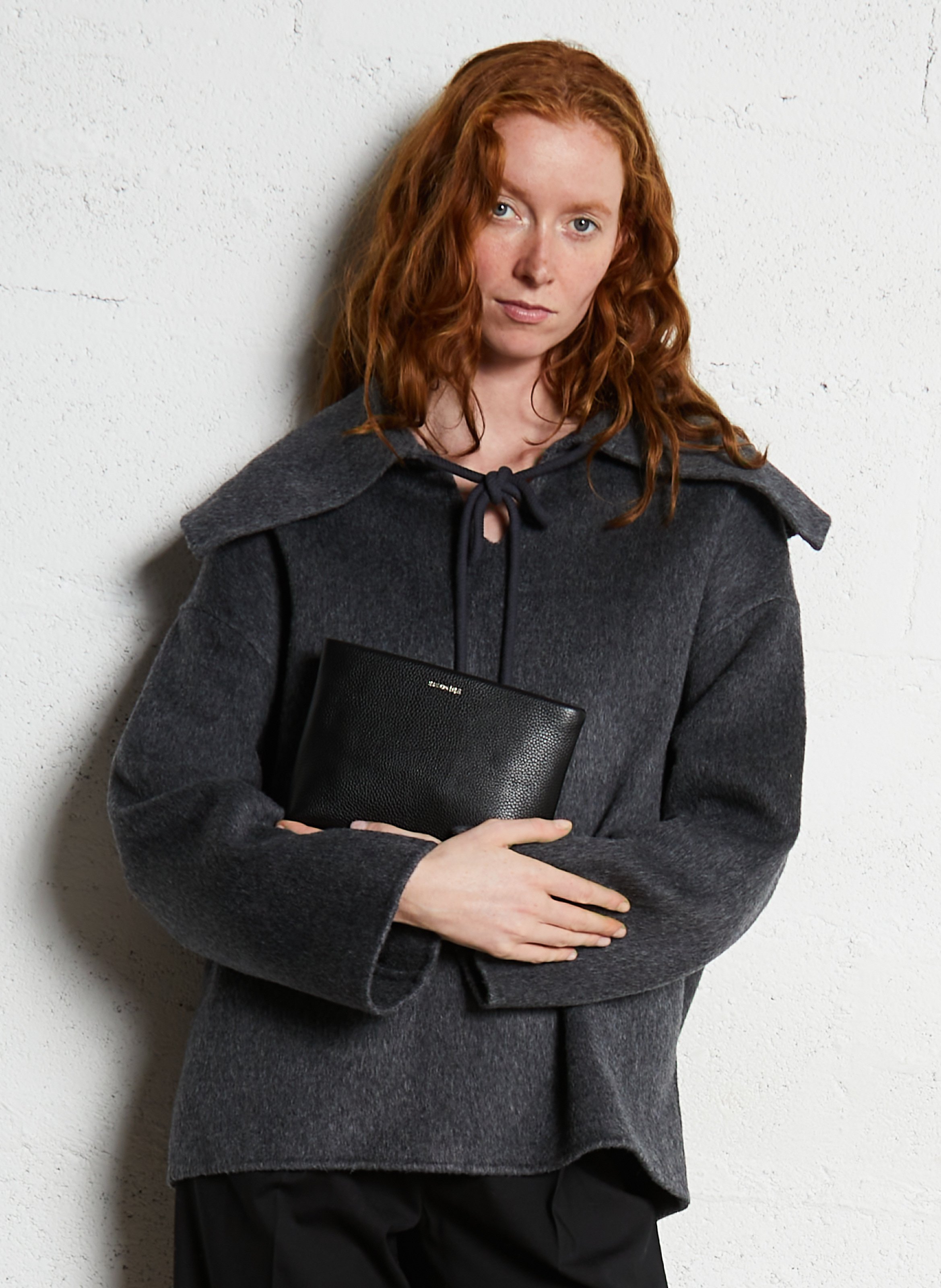 Clutch van generfd leer Mercer SAISON 1865 Zwart