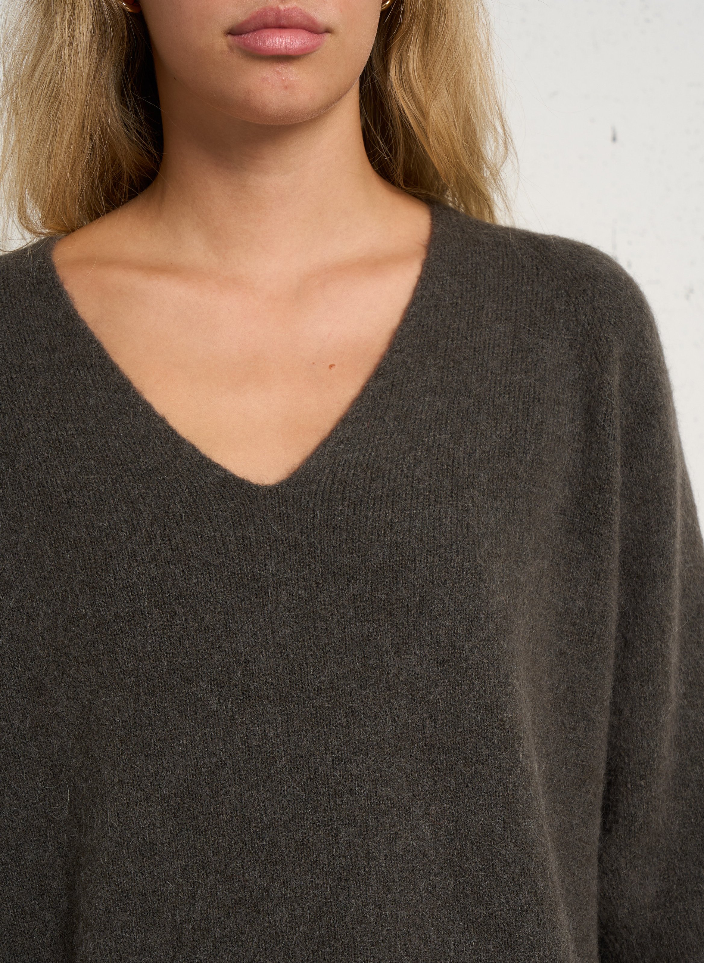 Oversized trui met V-hals PLEASE Kaki