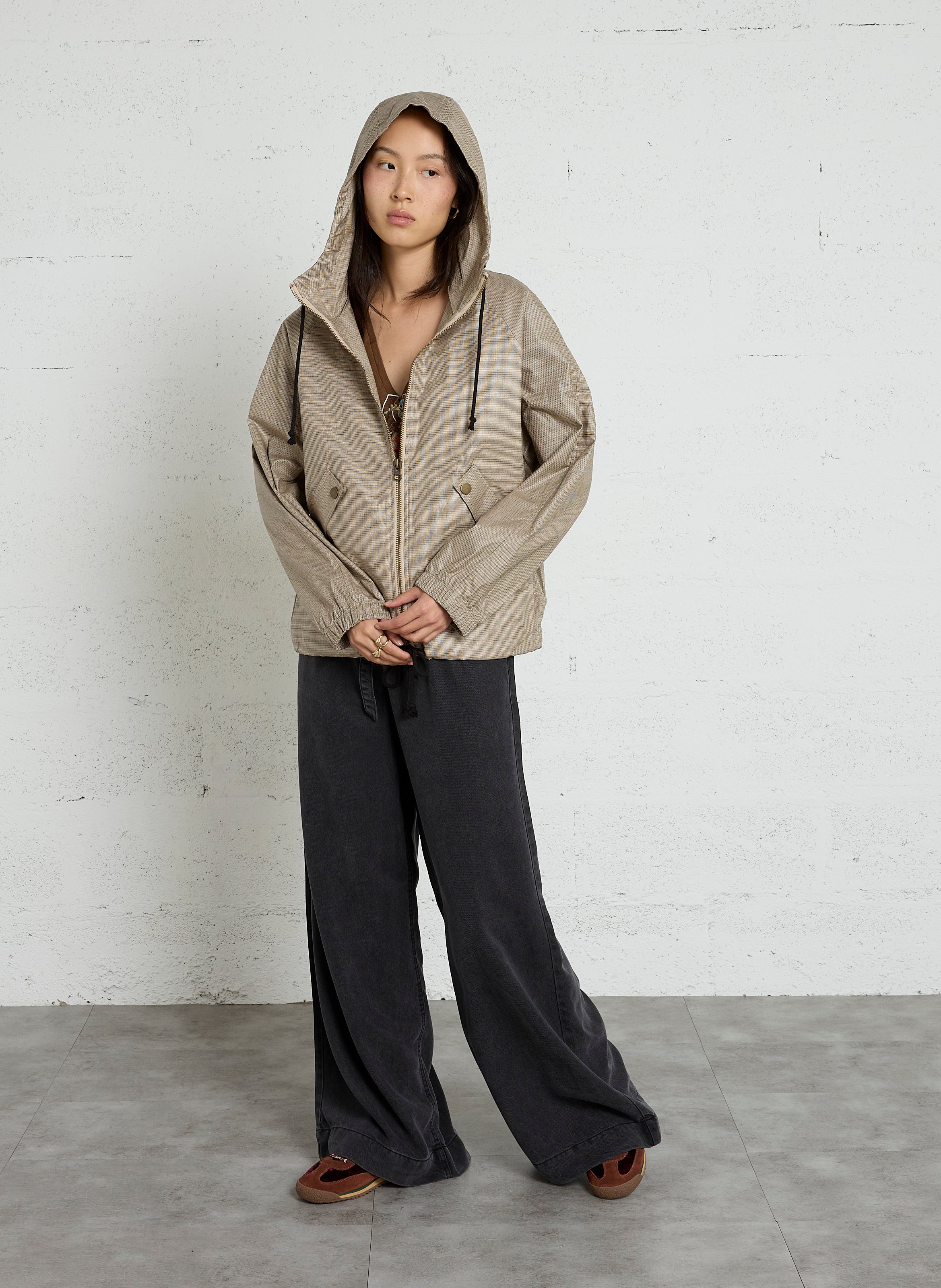 Loose-fitting cotton windbreaker with a stand-up collar LEON & HARPER Beige