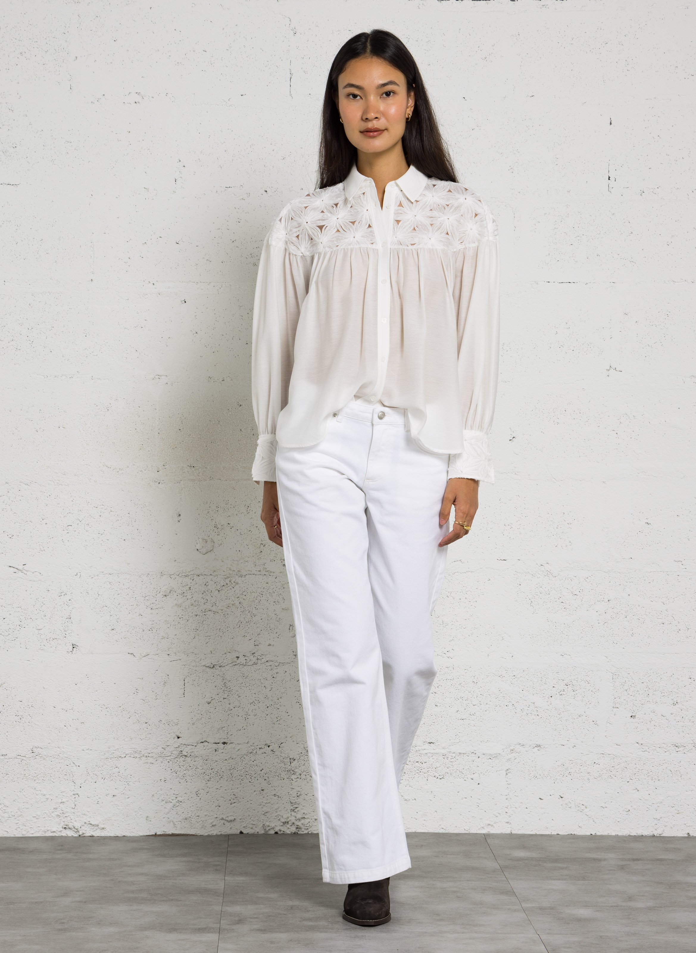 Soepelvallende blouse met bloemendetail IKKS Wit
