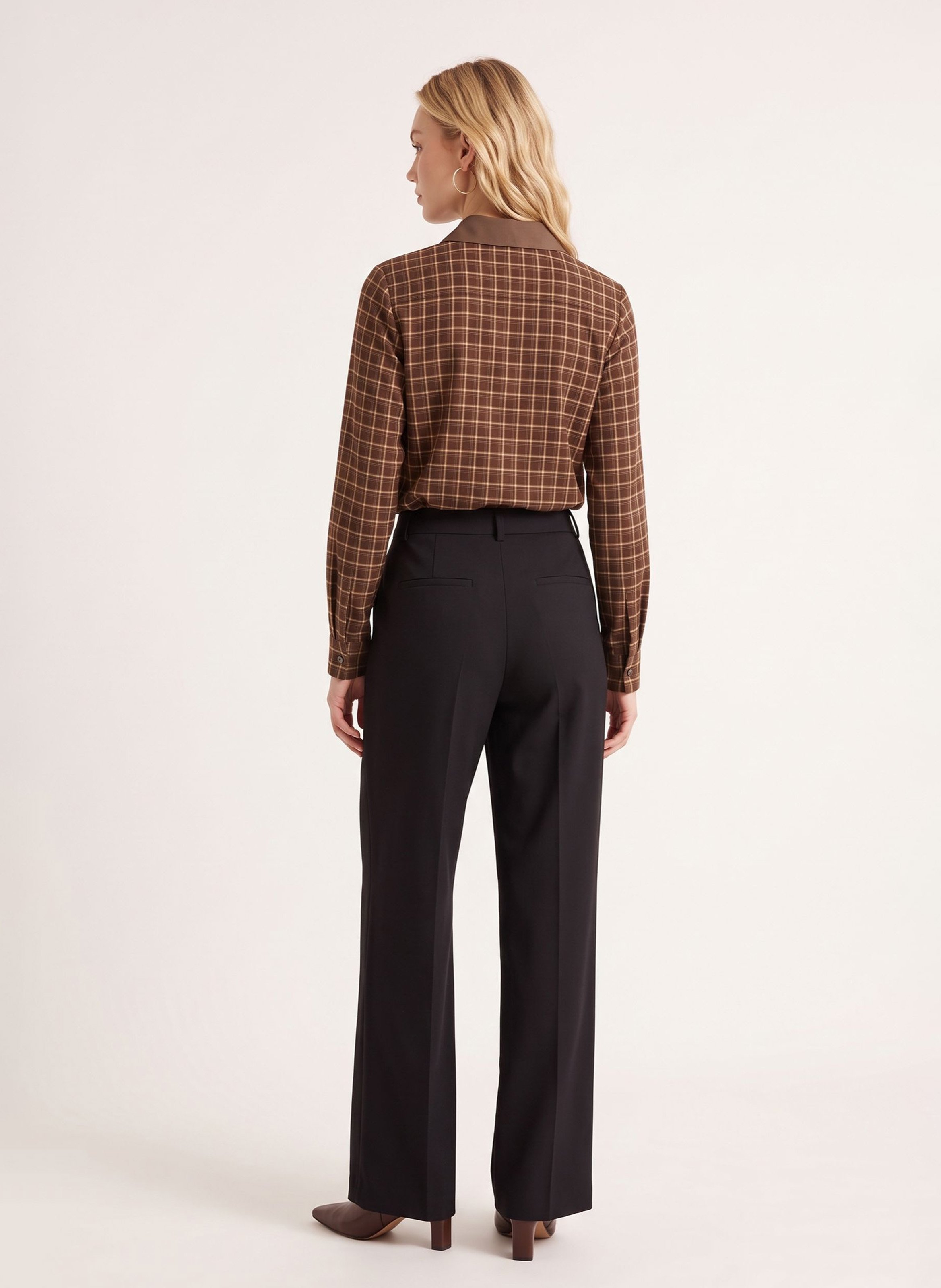 Loose-fit checked blouse with a pussy-bow neckline KOOKAI Brown