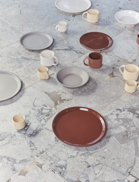 Deep terracotta plate OYOY LIVING DESIGN Grey