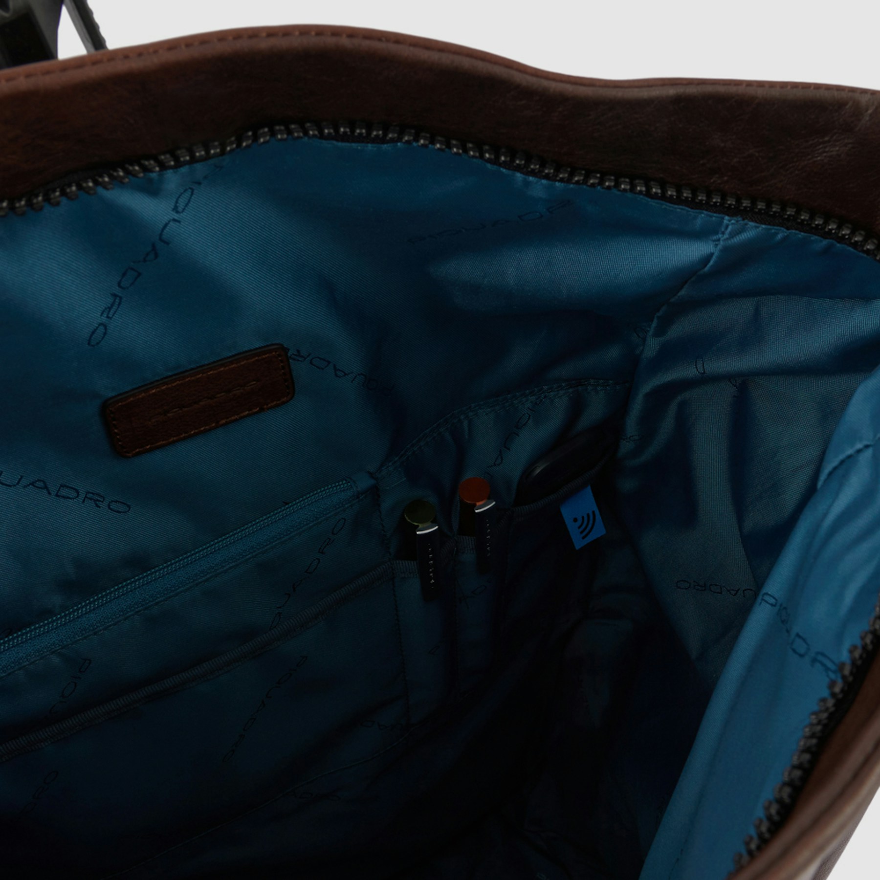 Leather backpack PIQUADRO Brown