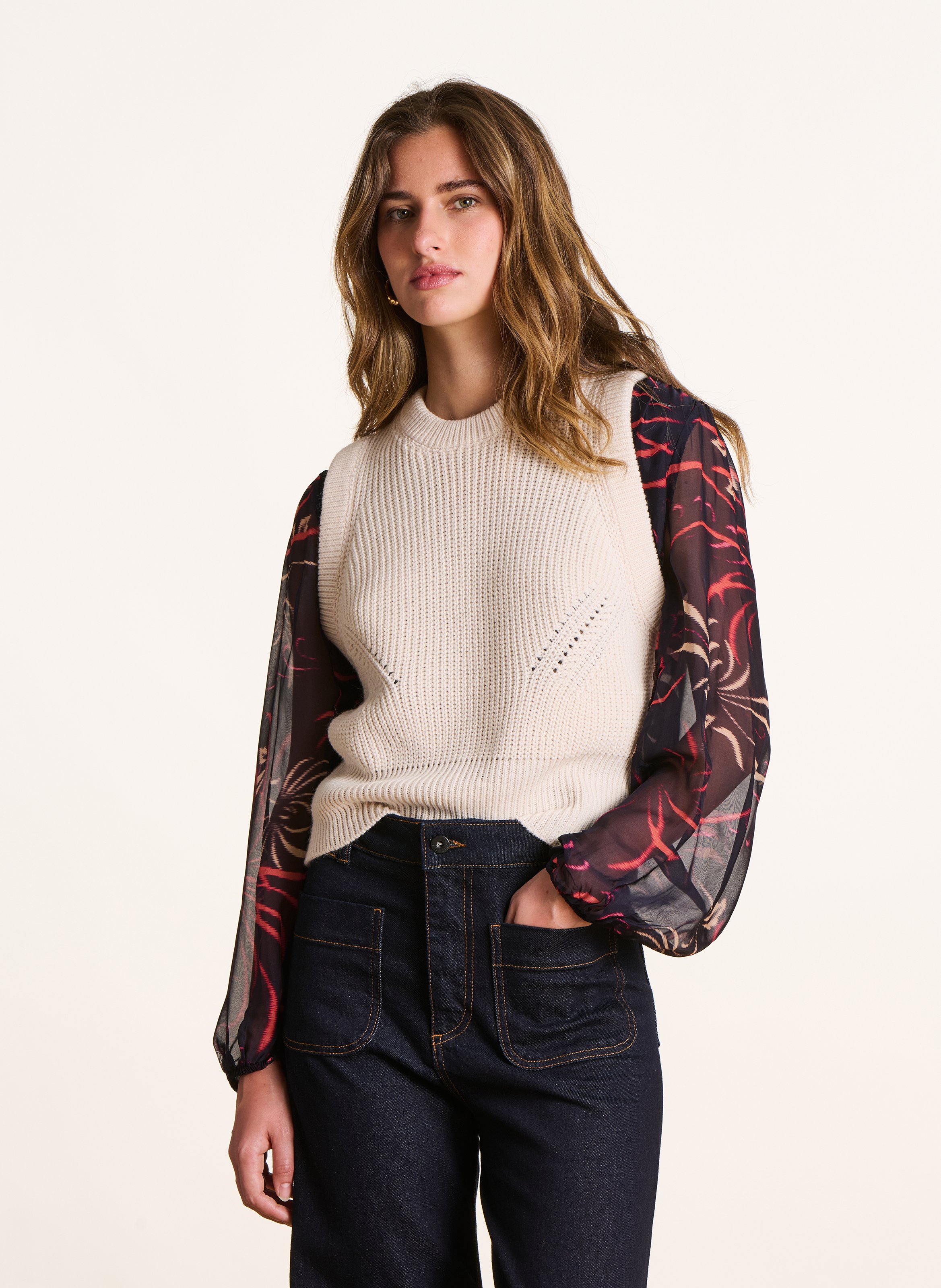 Kurzärmliger Pullover mit Rundhalsausschnitt LA FEE MARABOUTEE Weiss