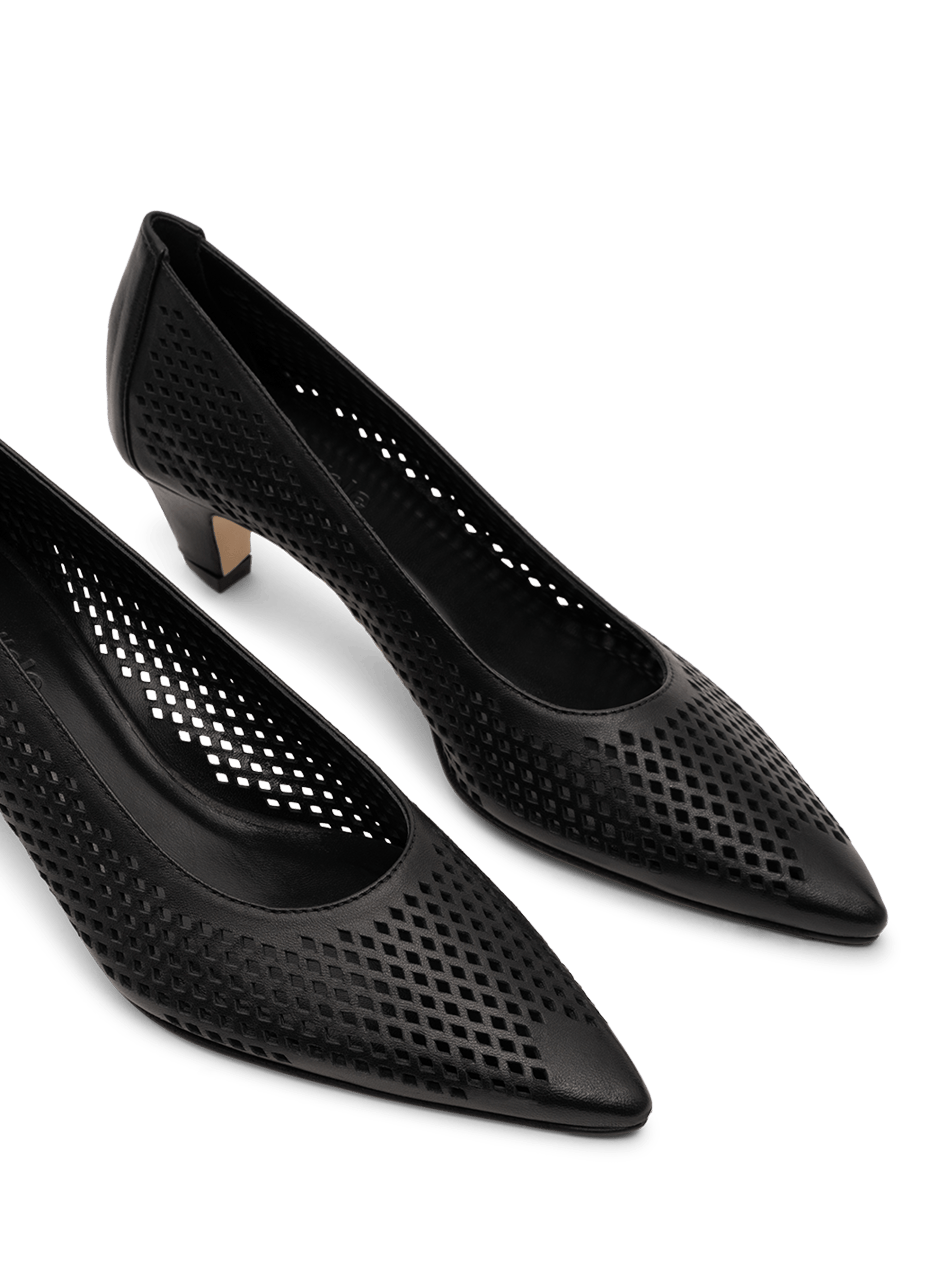 Escarpins en cuir nappa perforé noir PARALLELE PARIS Noir