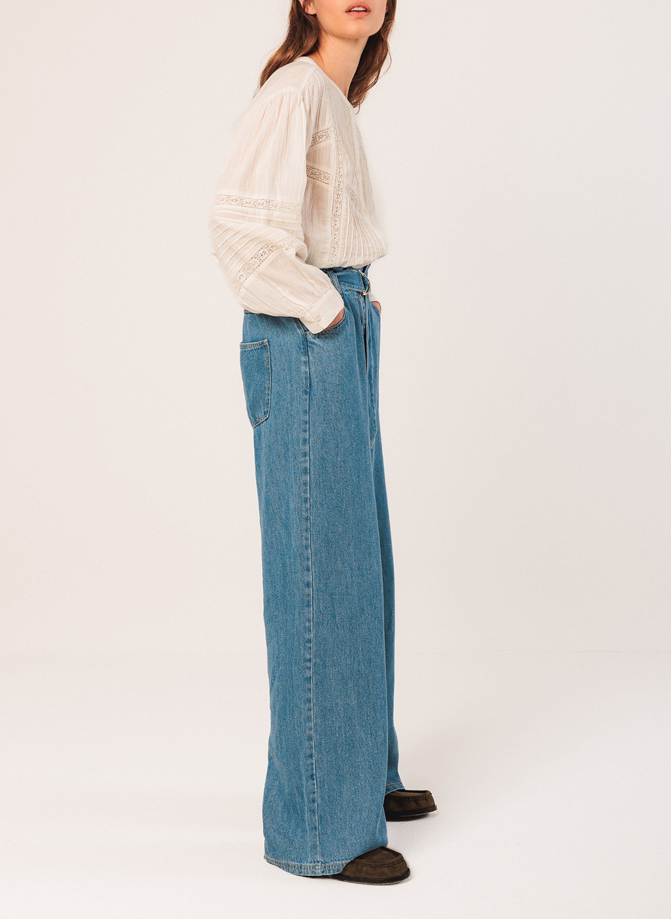 Loose-fit organic cotton shirt with round neck INDI & COLD White