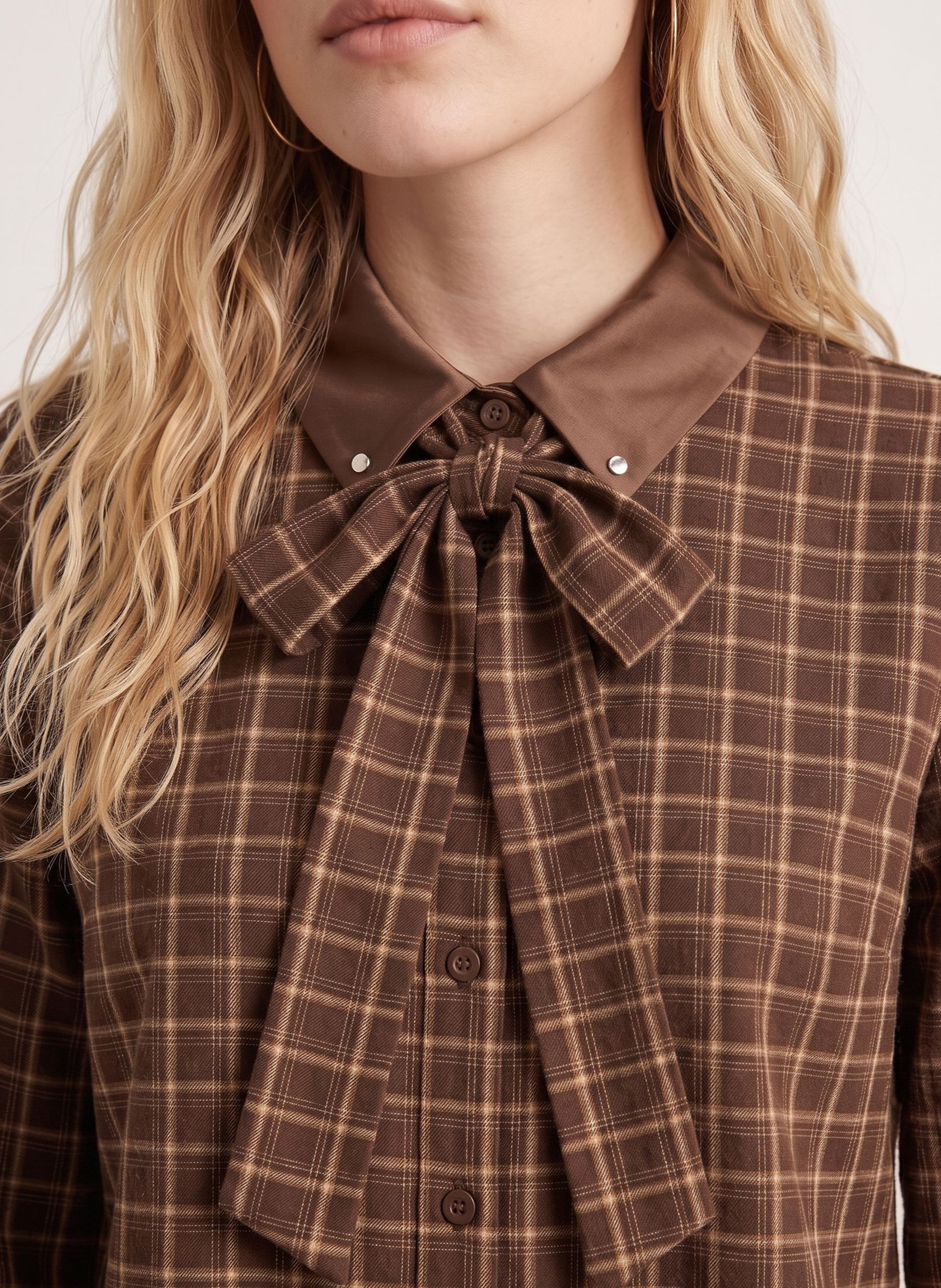 Loose-fit checked blouse with a pussy-bow neckline KOOKAI Brown