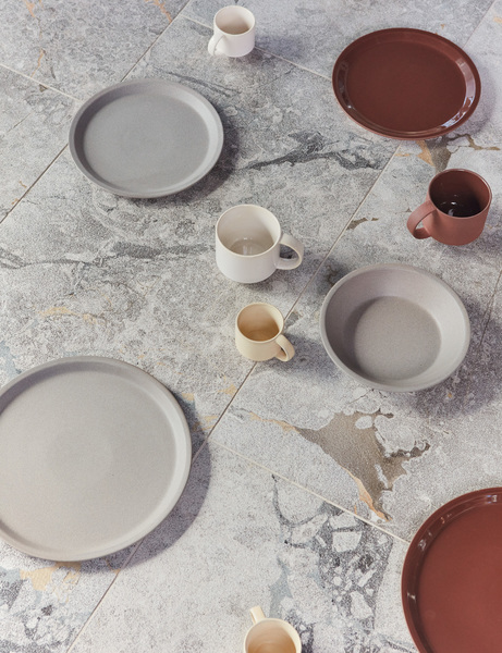 Deep terracotta plate OYOY LIVING DESIGN Grey