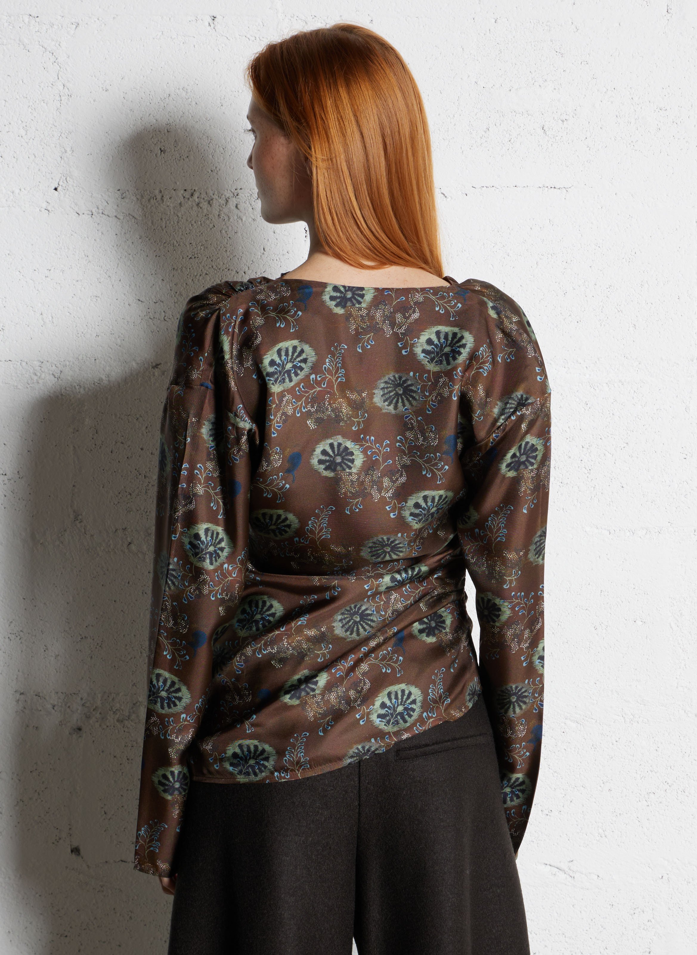 Top manches longues asymétrique à motifs en soie SOEUR Multicolore