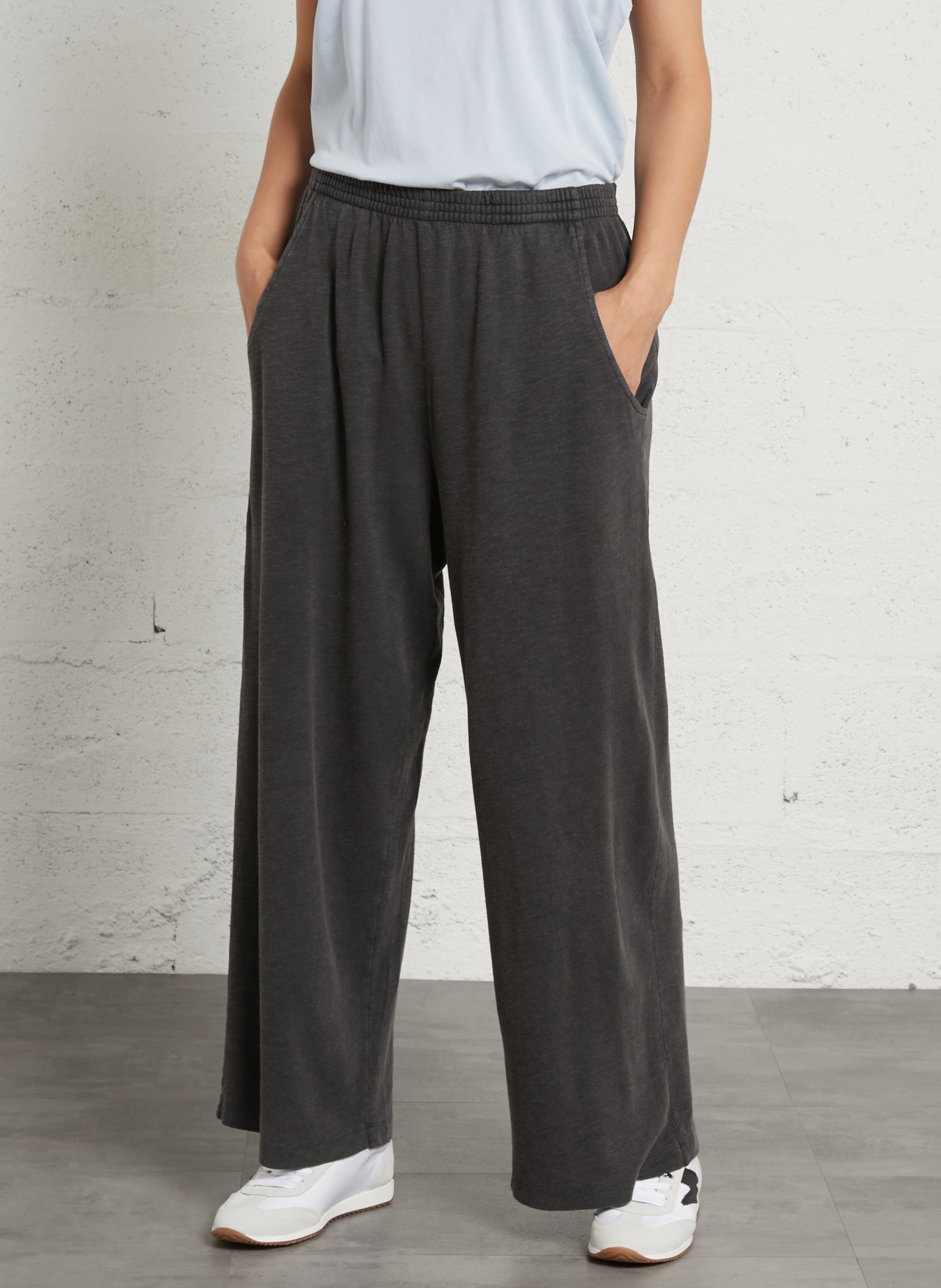 Pantalón amplio de talle alto en tejido jaspeado. AMERICAN VINTAGE Negro