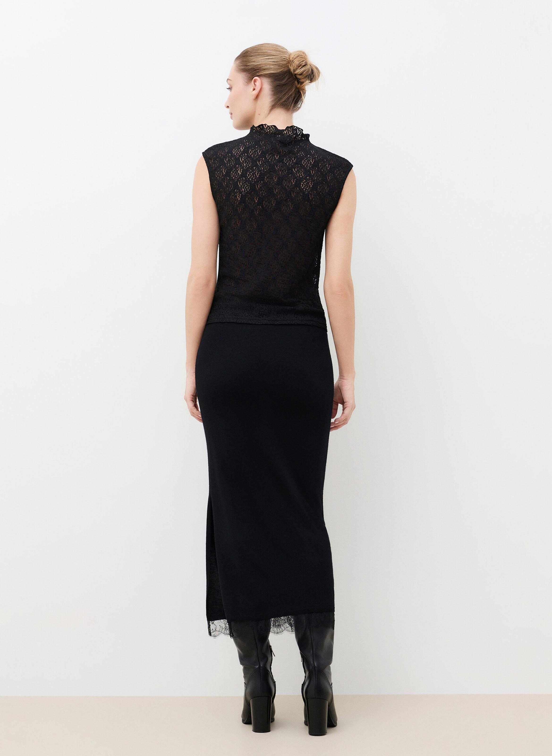 Top à dentelle moulant CAROLL Noir