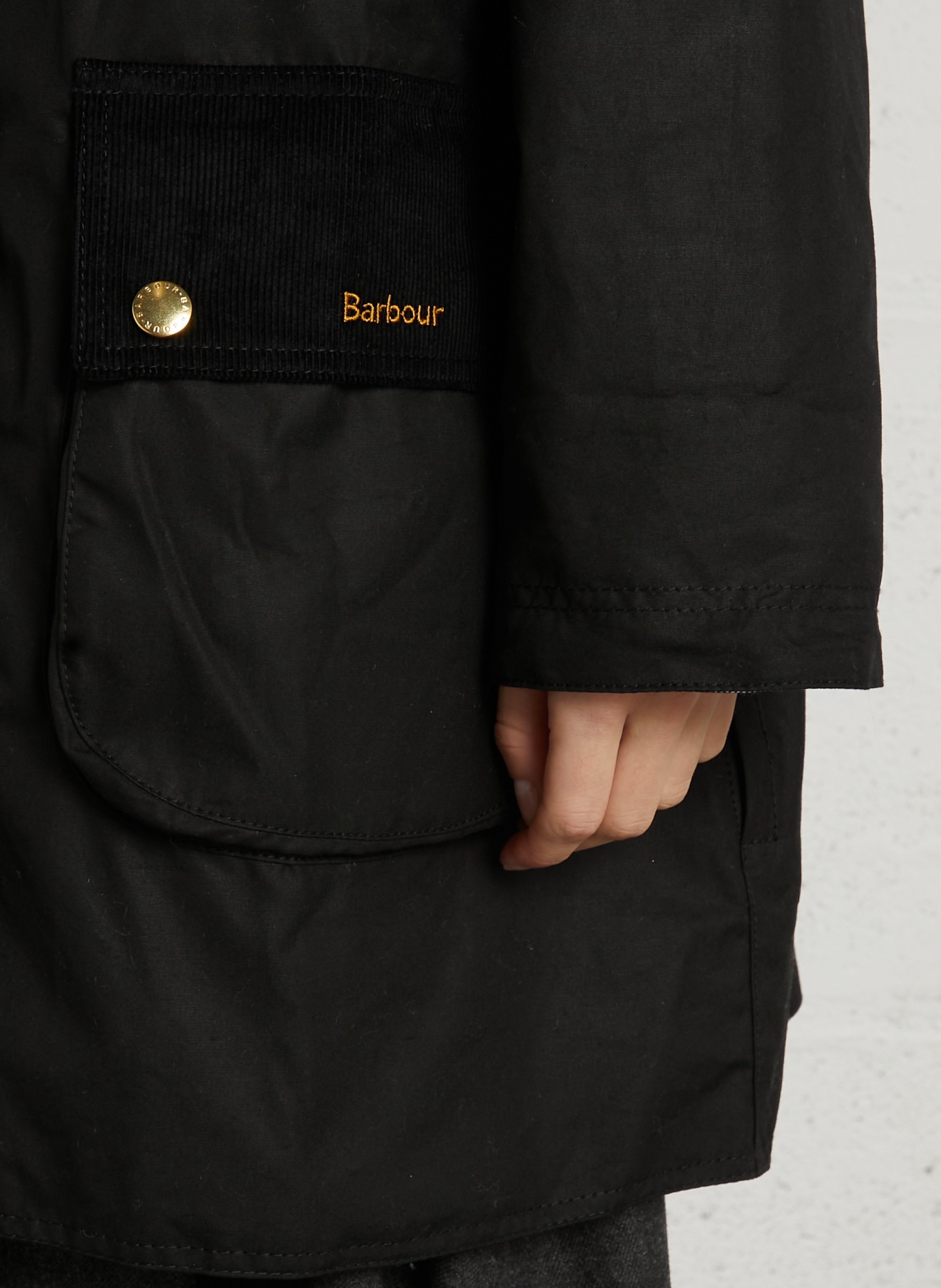 Mittel-langer Mantel mit geripptem Kragen aus Baumwolle BARBOUR Schwarz