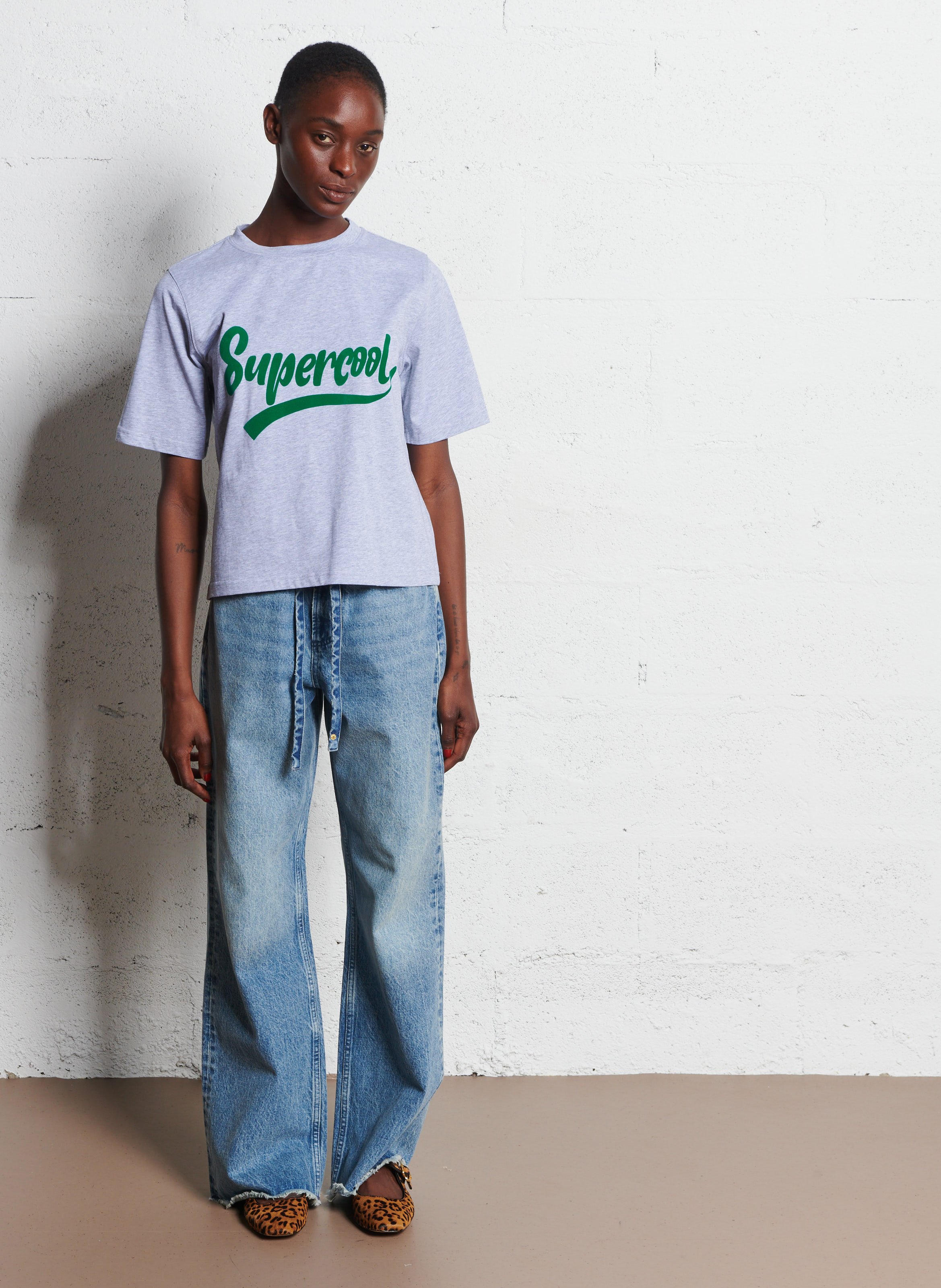 Effen T-shirt BERENICE Grijs