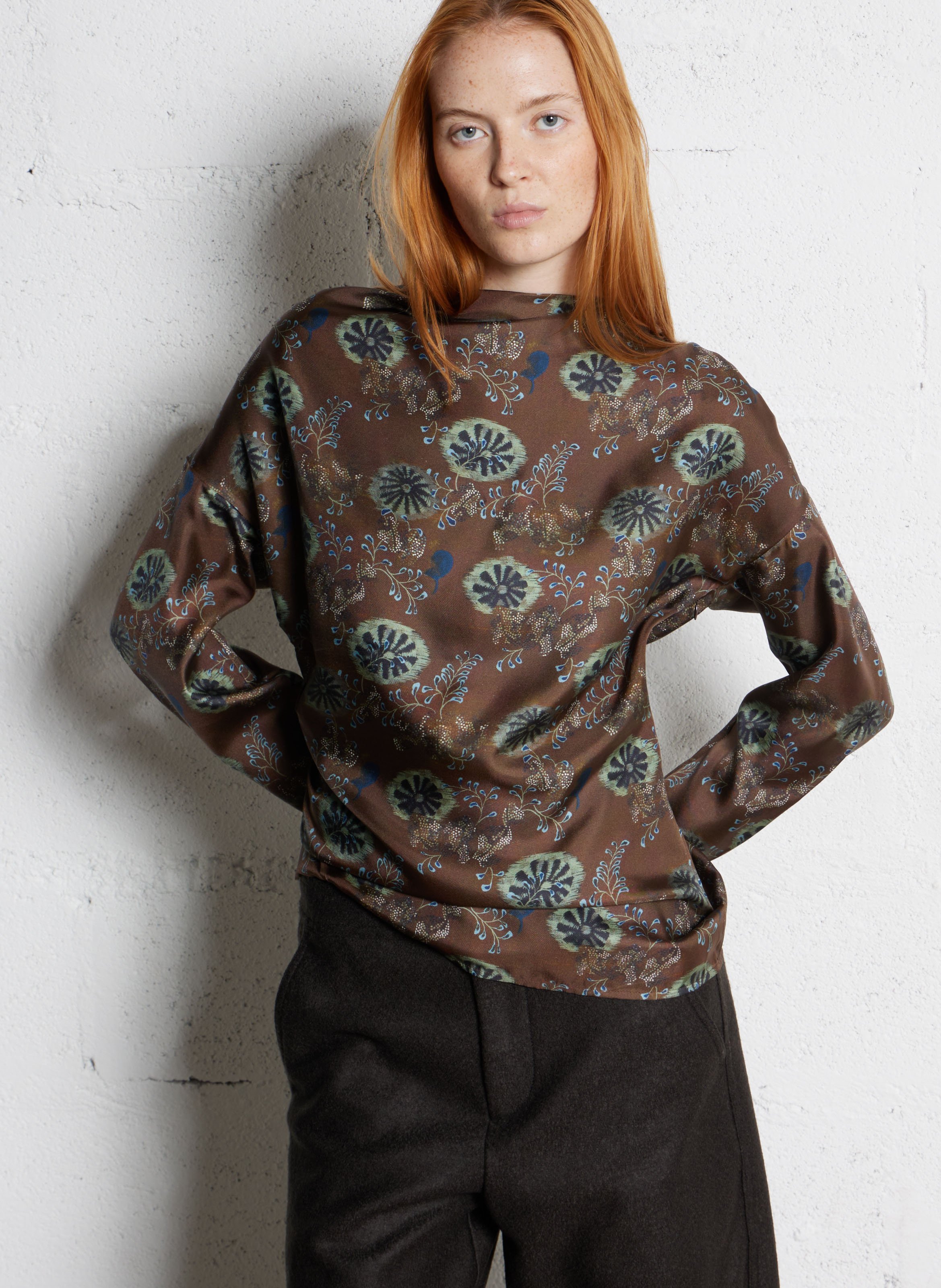 Top manches longues asymétrique à motifs en soie SOEUR Multicolore