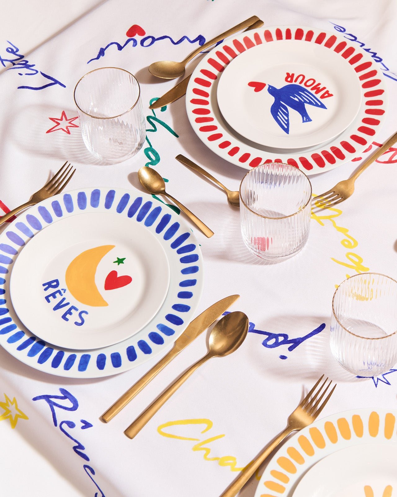 L'assiette coeur bleu en porcelaine EMOI EMOI Blanc