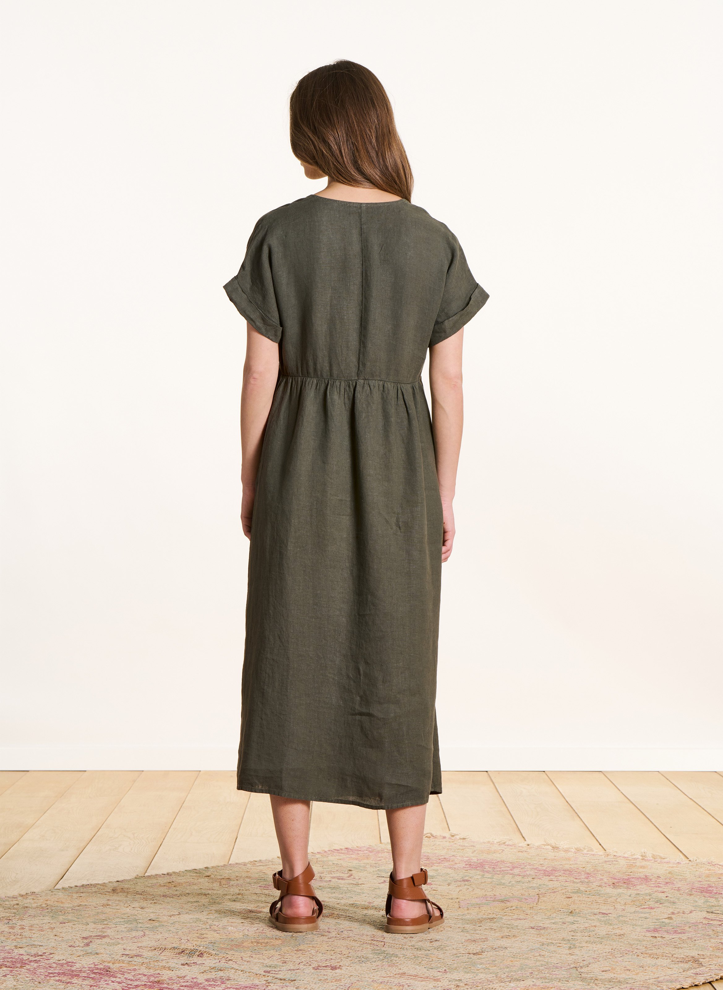 Langes Leinenkleid mit V-Ausschnitt LA FEE MARABOUTEE Grun