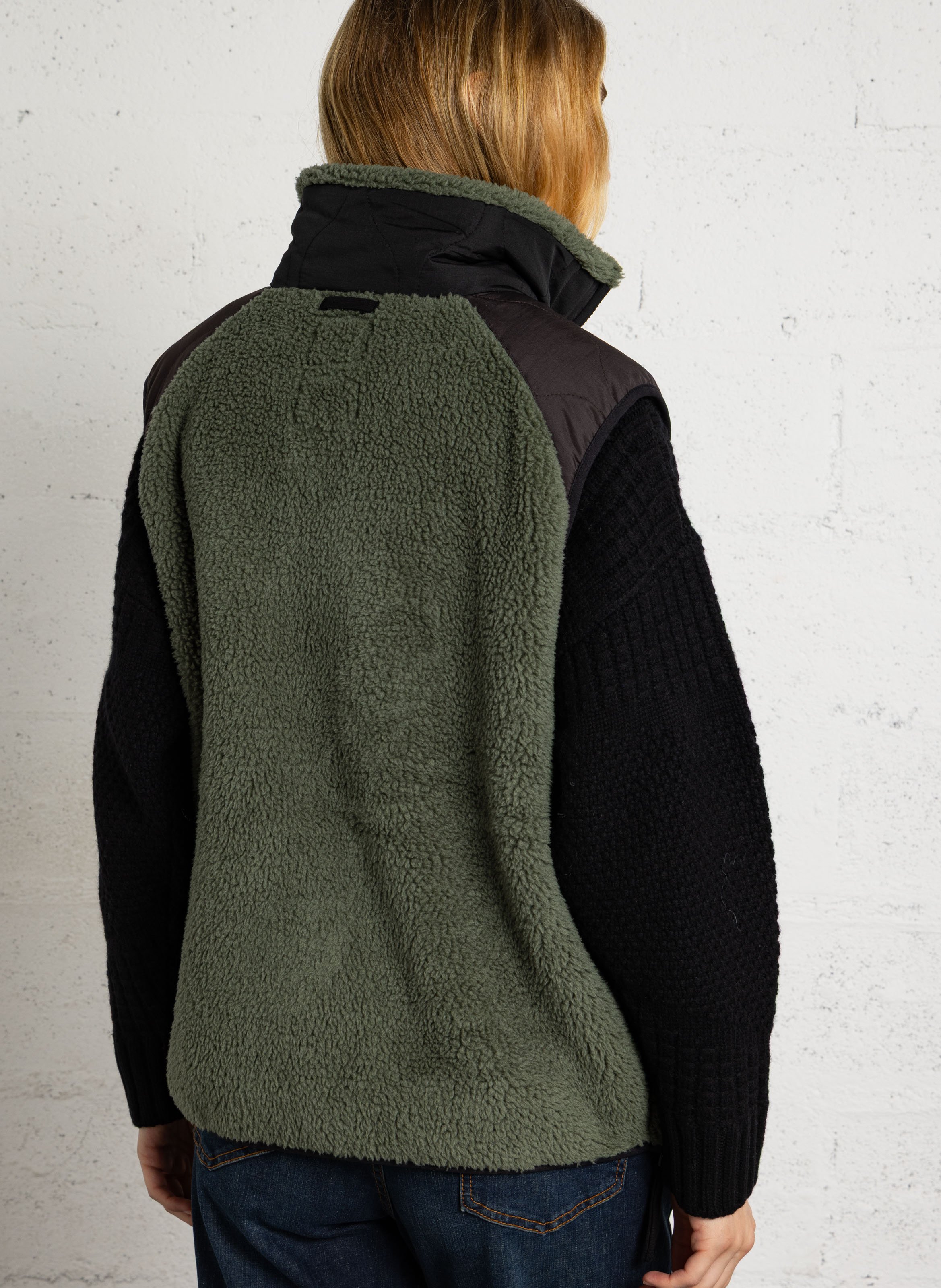 Gilet sans manches col montant zippé duveteux TAION Vert