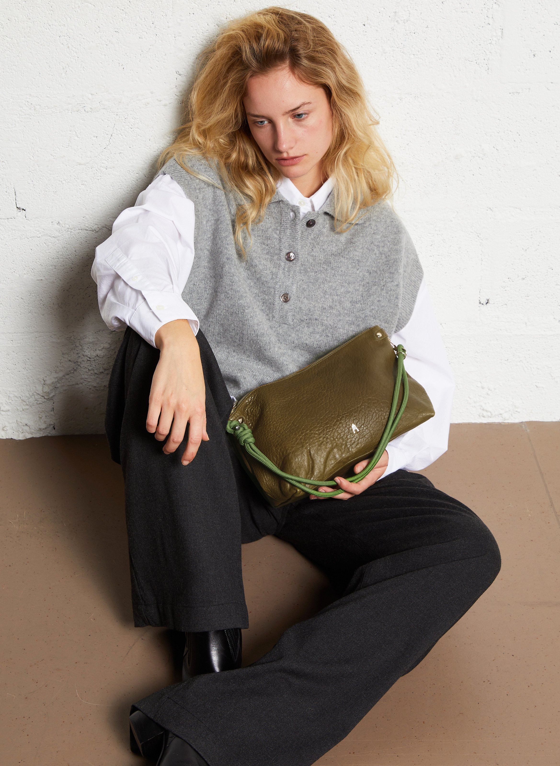 Sac porté épaule en cuir d'agneau CRAIE STUDIO Kaki