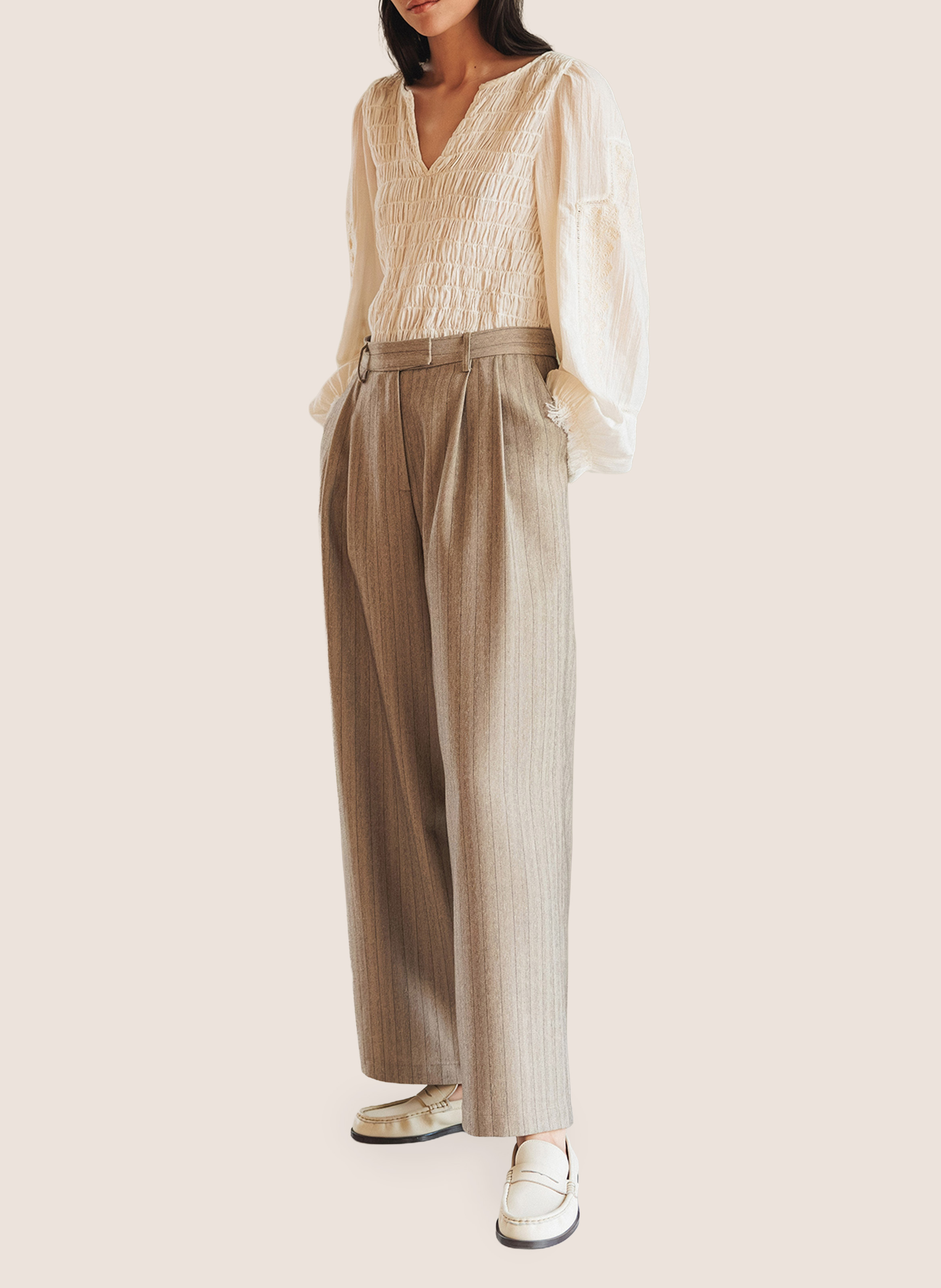 Fitted organic cotton V-neck top. INDI & COLD White