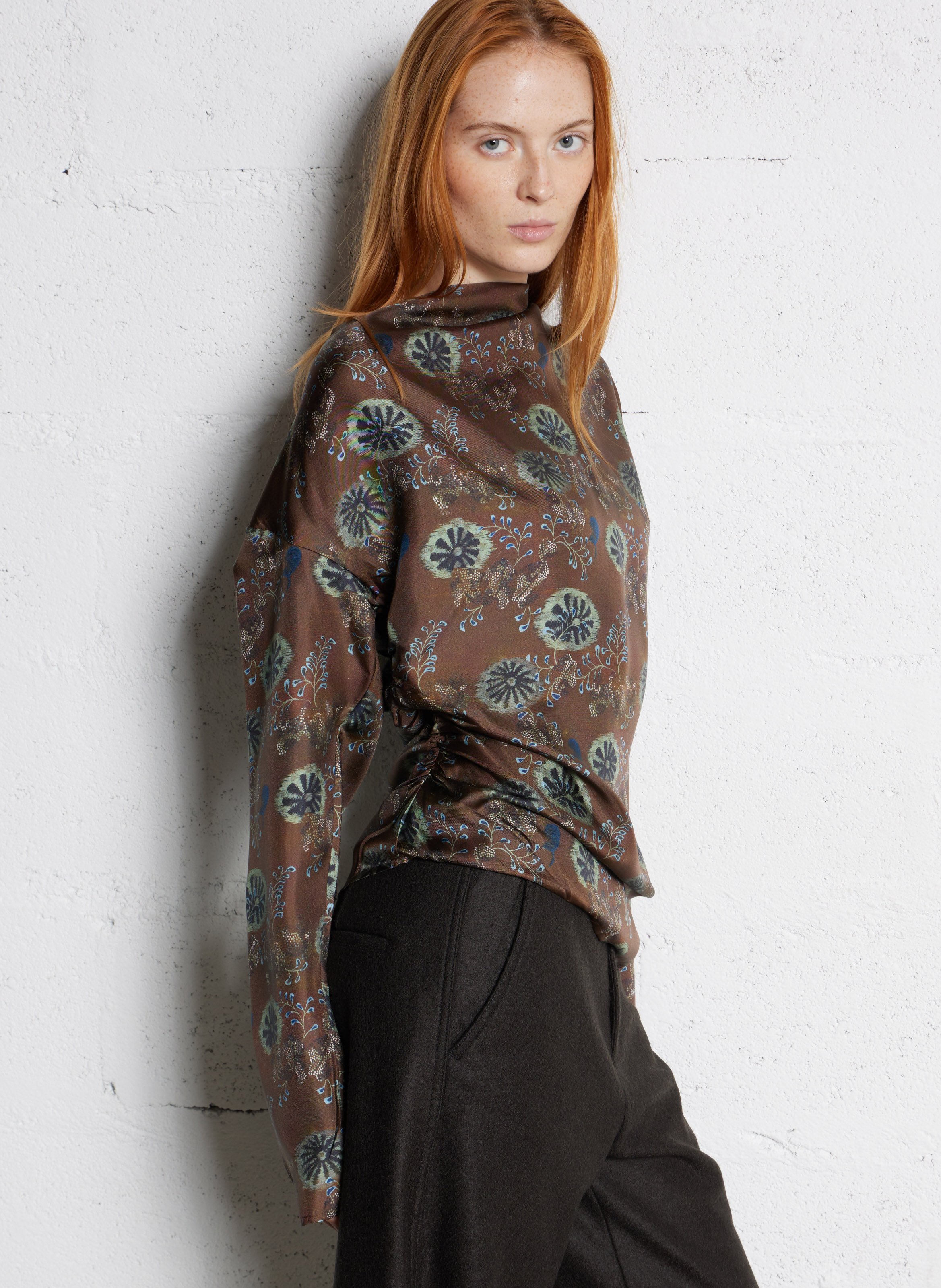 Top manches longues asymétrique à motifs en soie SOEUR Multicolore