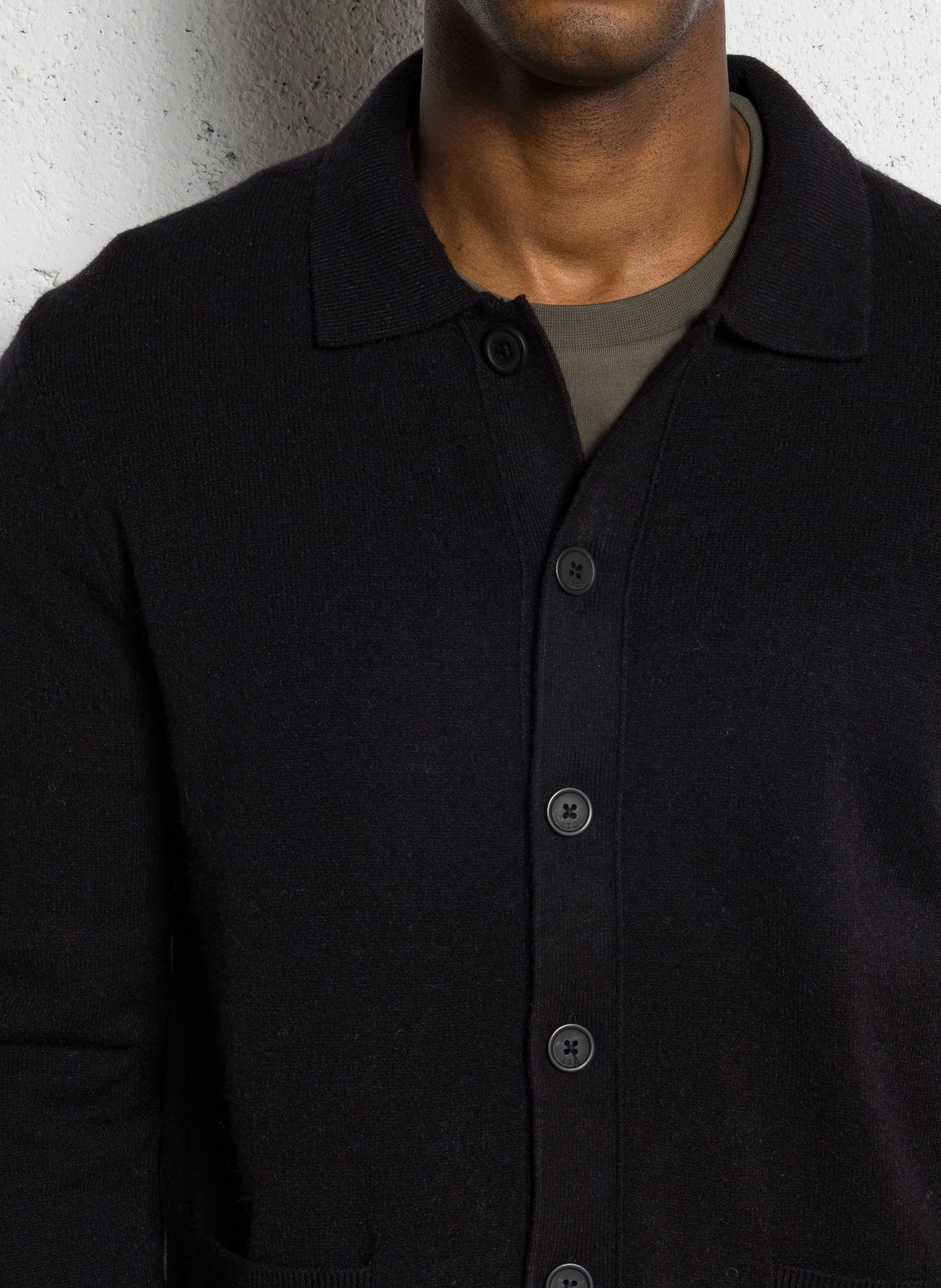 Rechte cardigan met klassieke kraag LE TEMPS DES CERISES Zwart