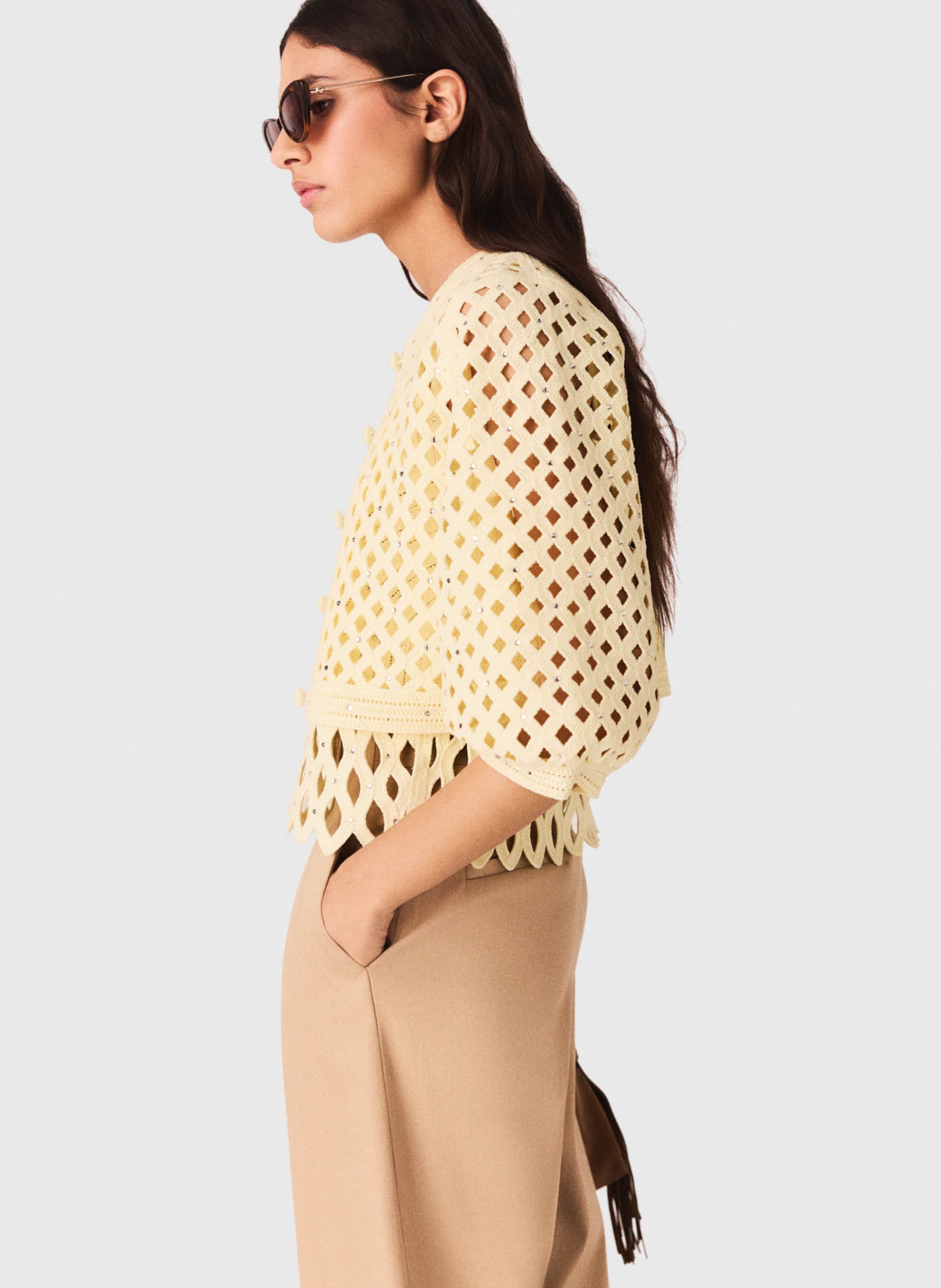 Gilet droit col rond en maille ajourée MAJE Jaune