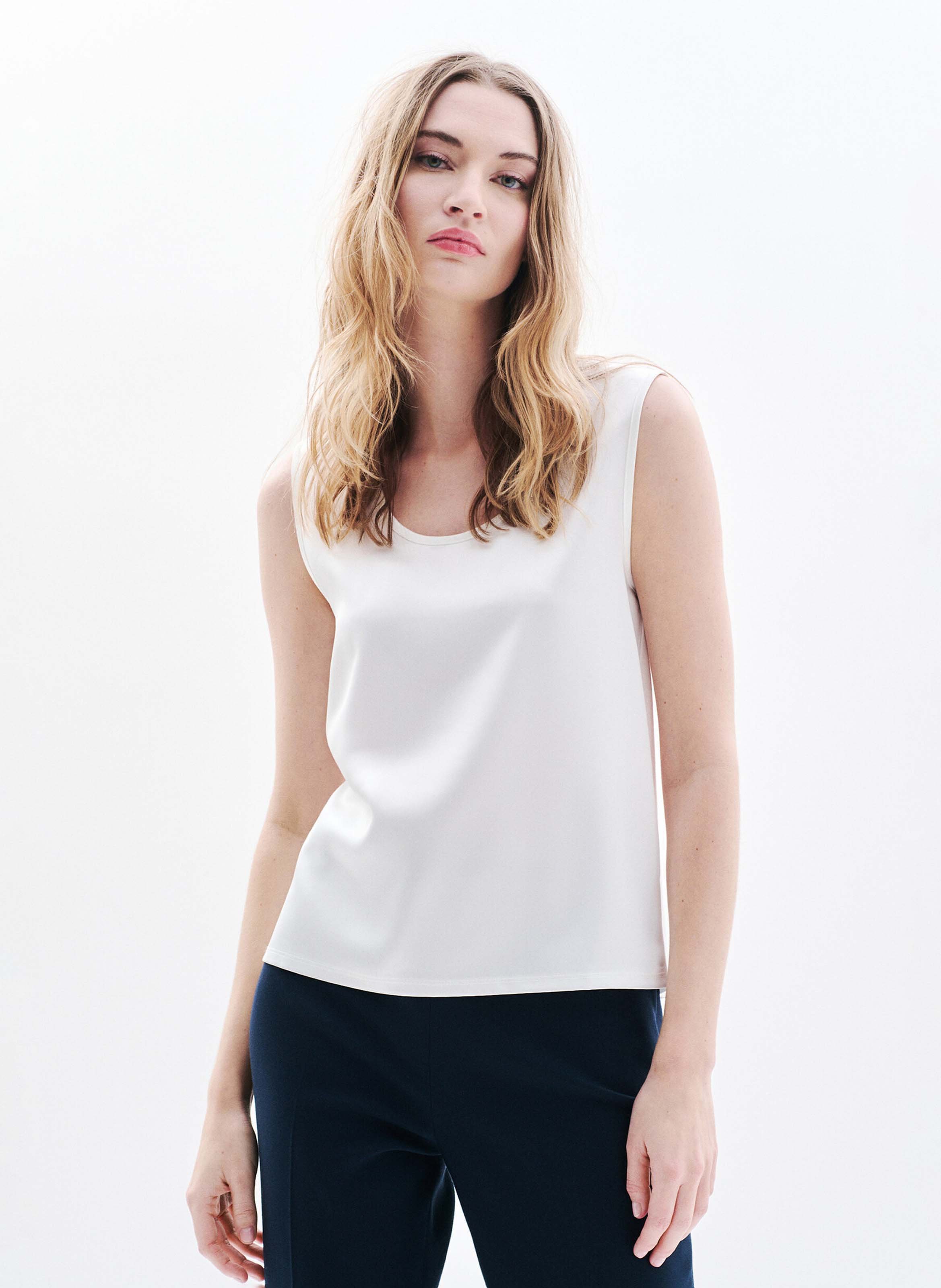 Top ample col rond satiné CAROLL Beige