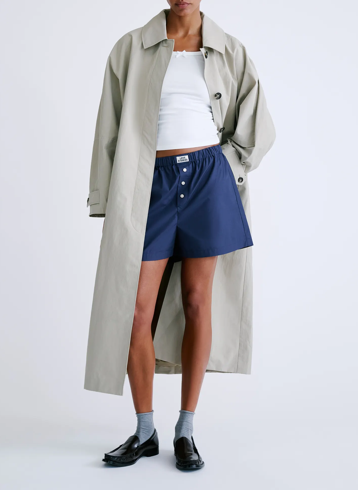 Kurze, weite einfarbige Hose mit elastischem Bund LOVE STORIES Blau