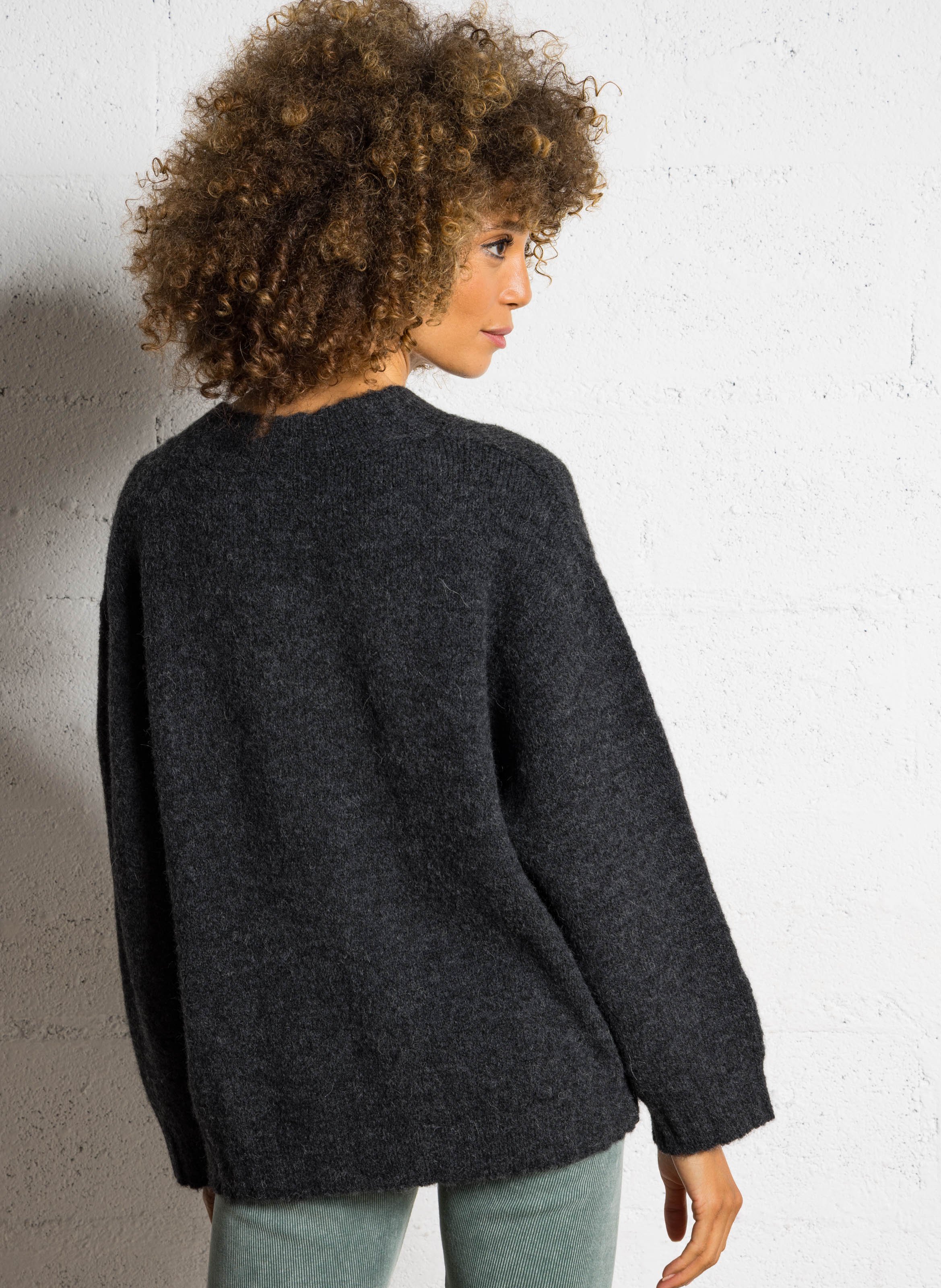 Pull droit col V  AMERICAN VINTAGE Gris