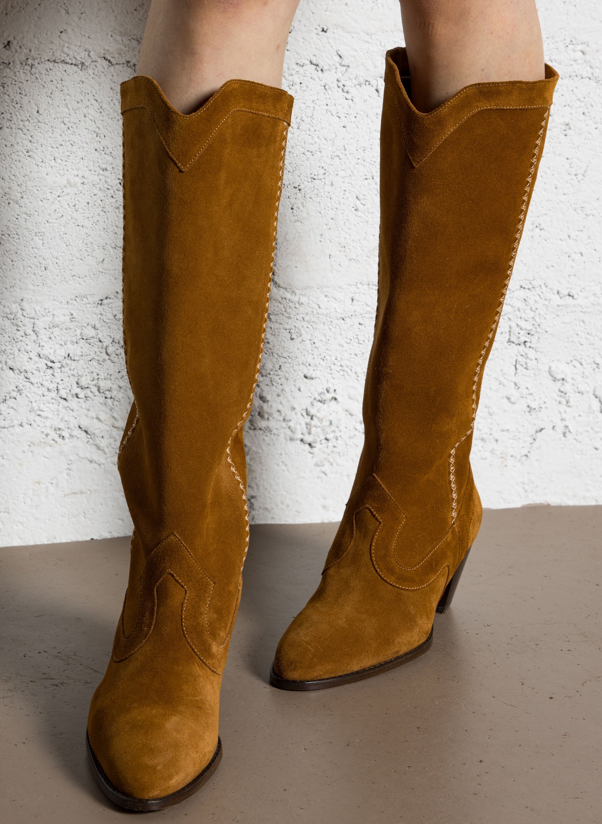 Bottes en cuir velours SOCQUE PARIS Beige