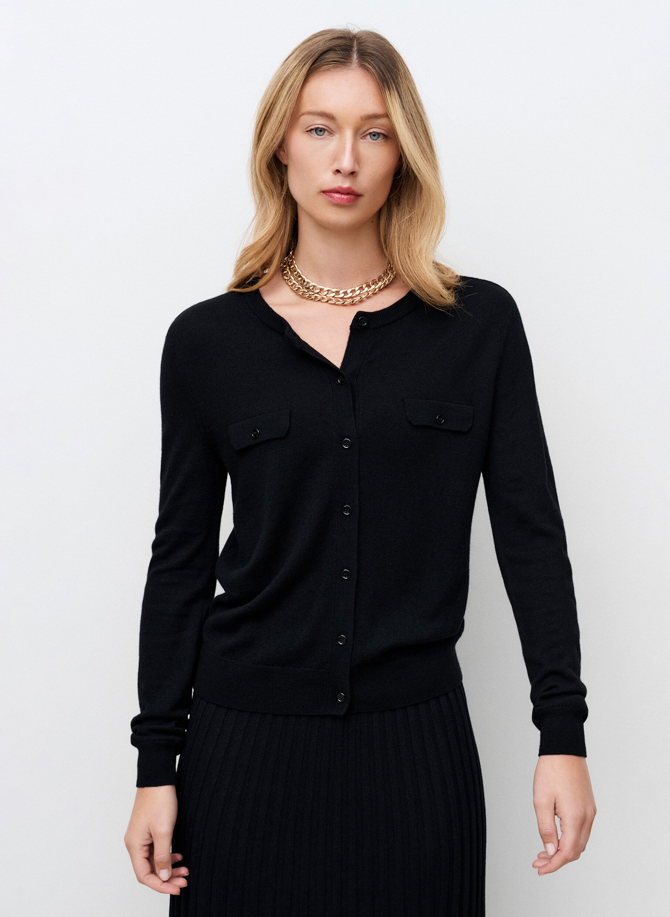 Gerade geschnittene Strickjacke mit Rundhalsausschnitt CAROLL Schwarz