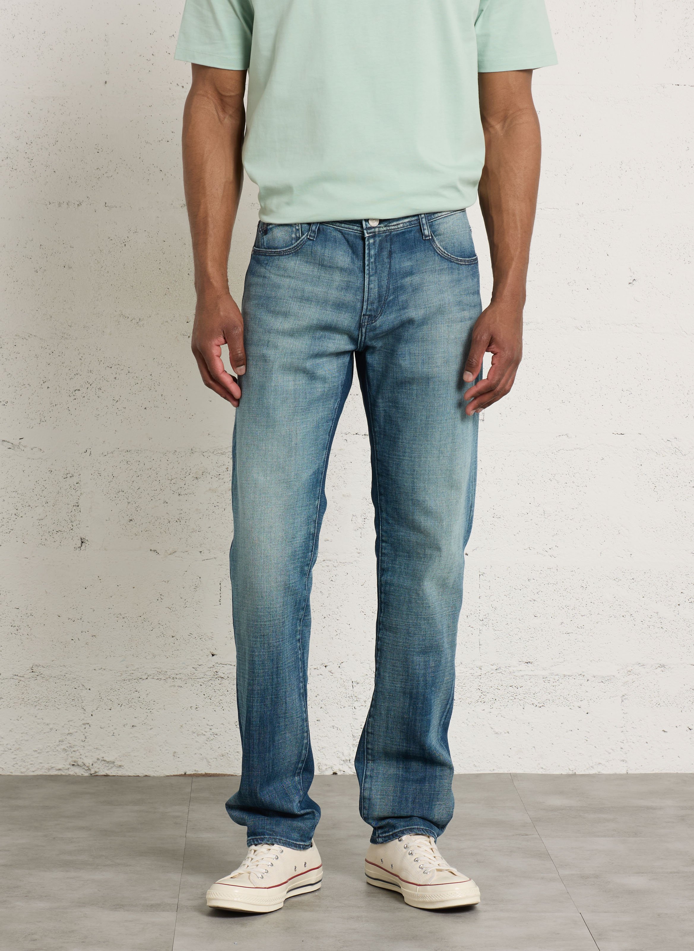 Gerade geschnittene Hose mit mittelhoher Taille in einfarbig. LE TEMPS DES CERISES Blau