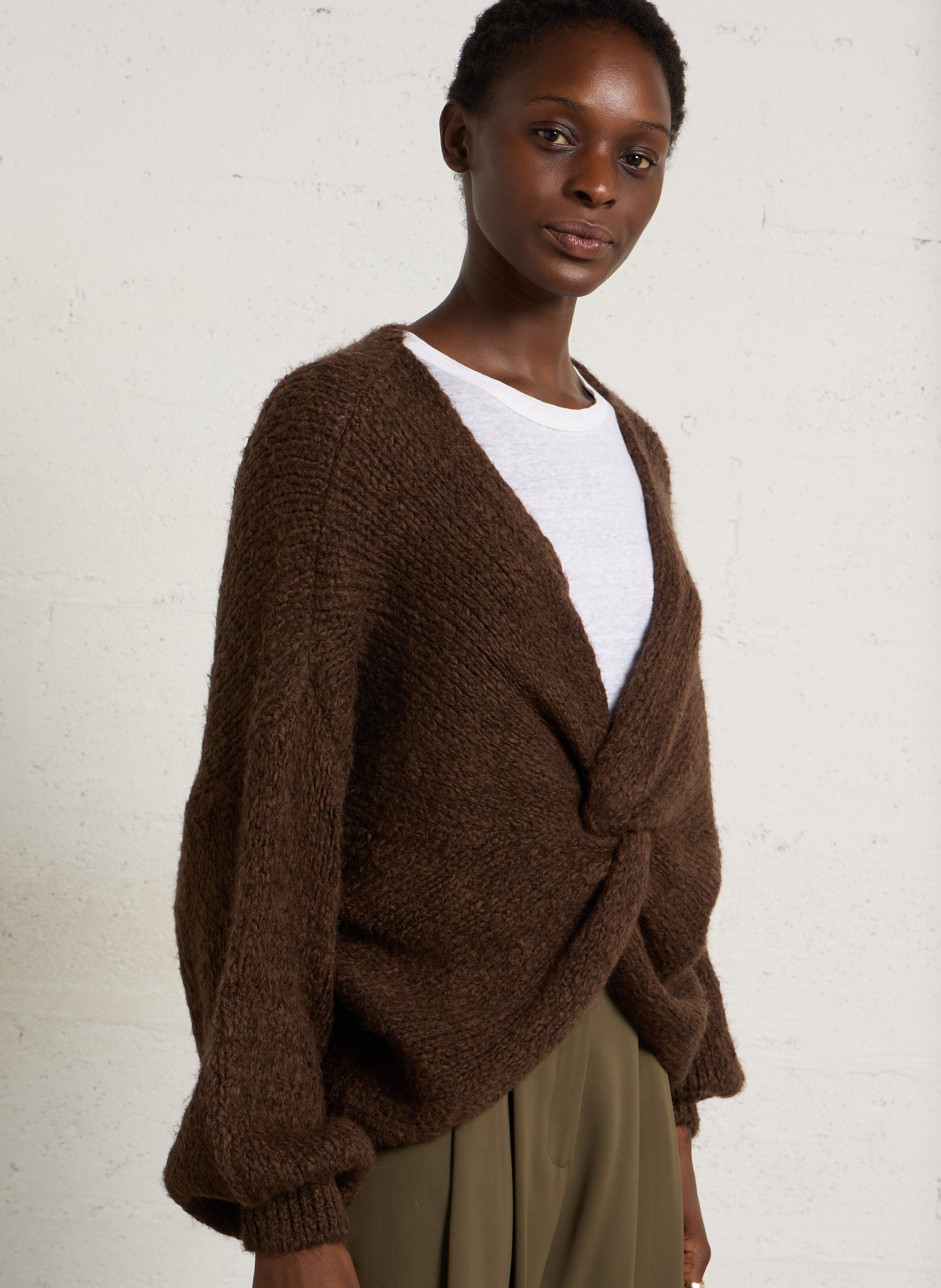 Oversized, gebreide trui met ronde hals PLEASE Bruin