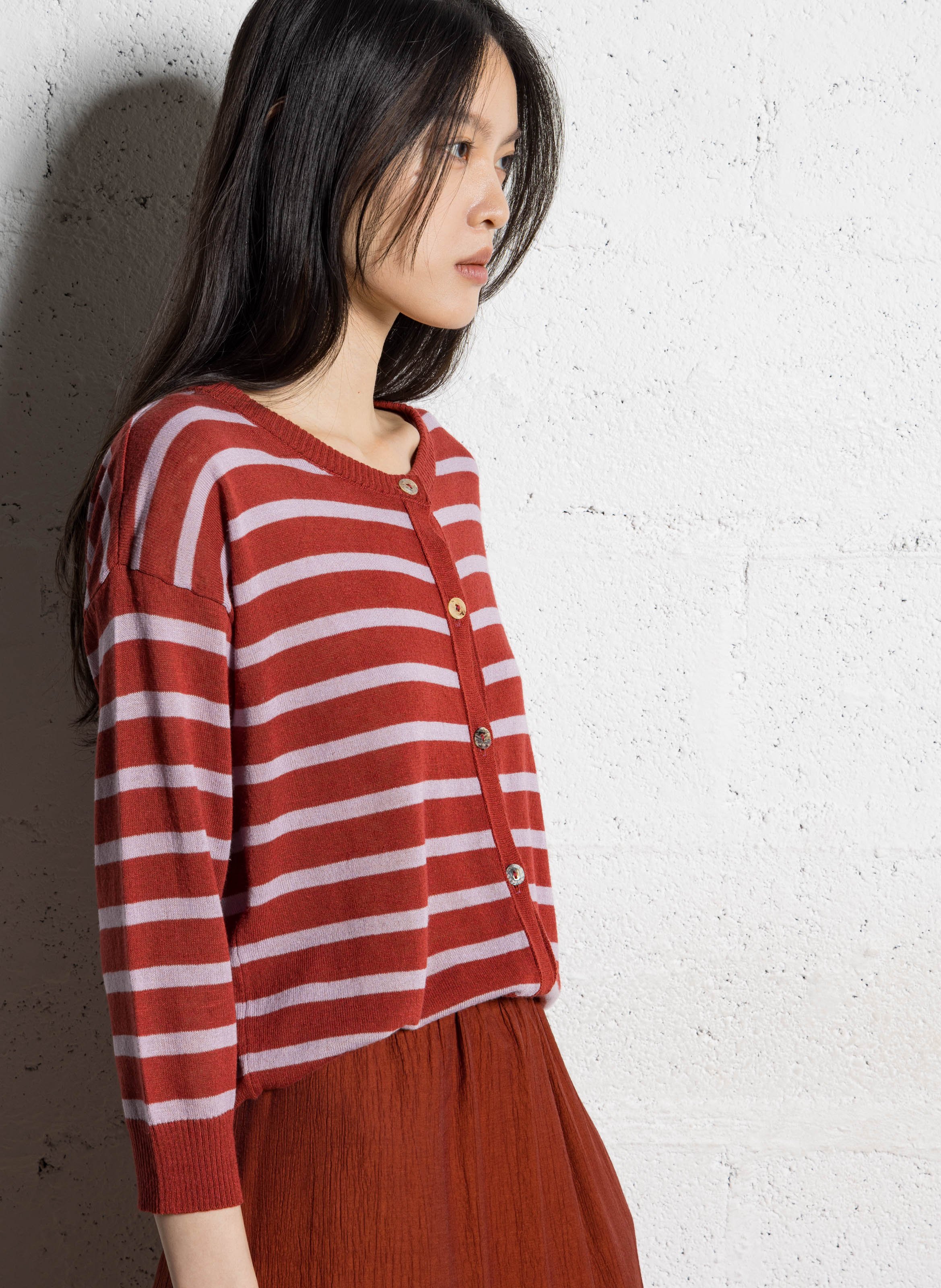 Rechte gebreide mouwloze trui met ronde halslijn en strepen NICE THINGS Rood