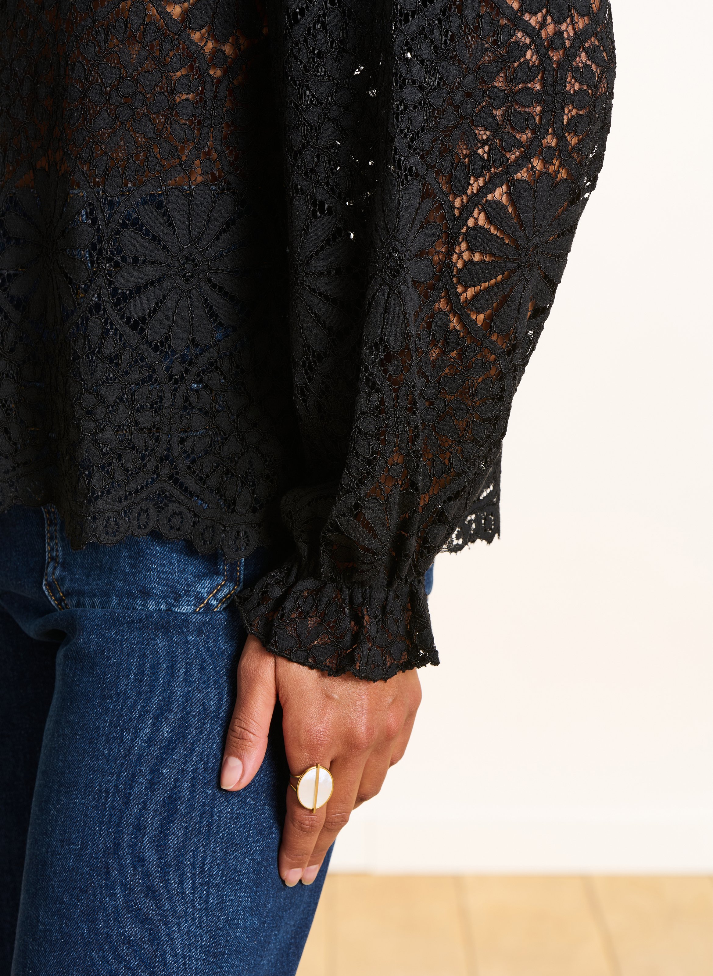 Chemise col victorien en dentelle LA FEE MARABOUTEE Noir