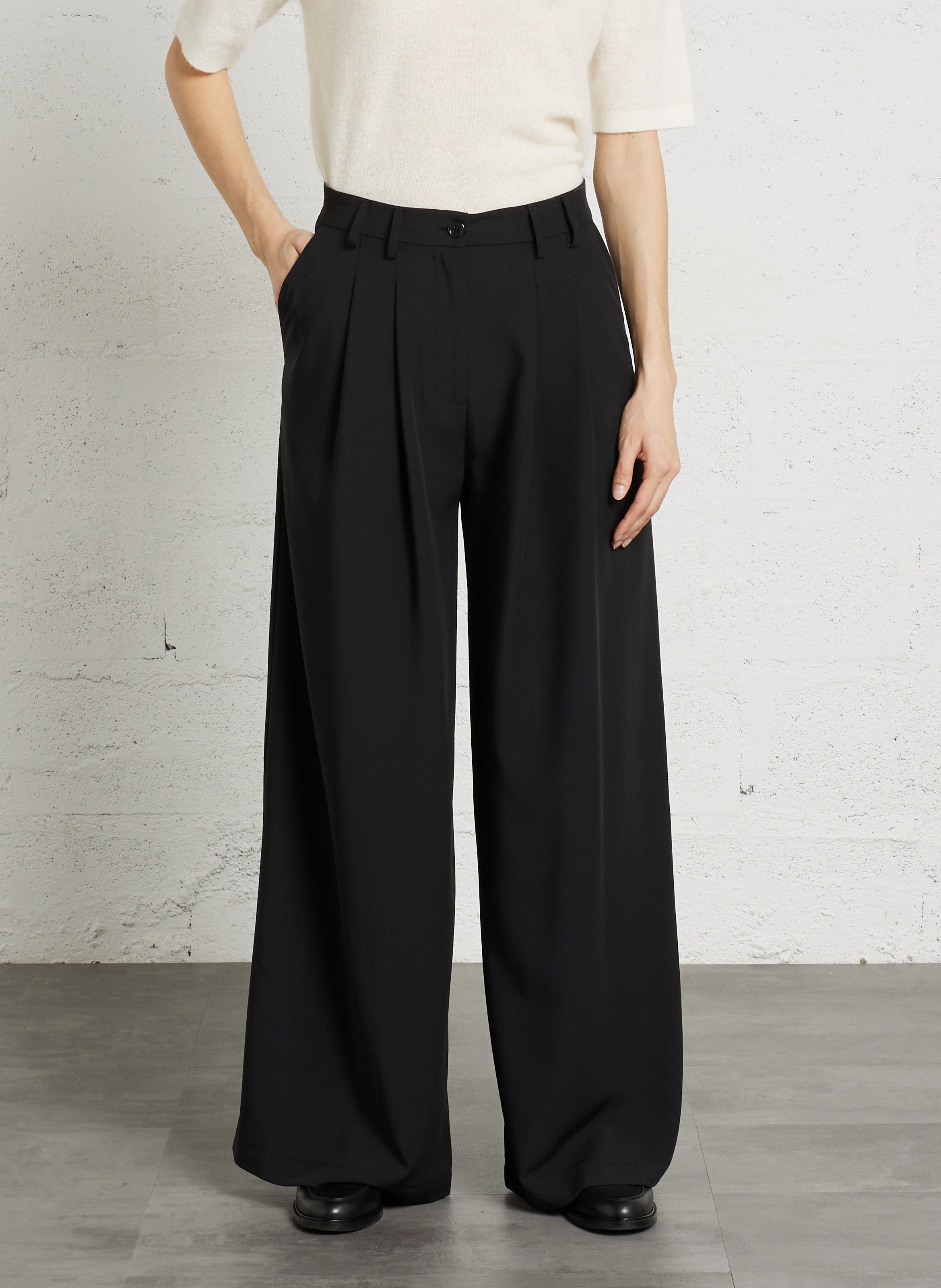 Pantalon palazzo uni à pinces PLEASE Noir