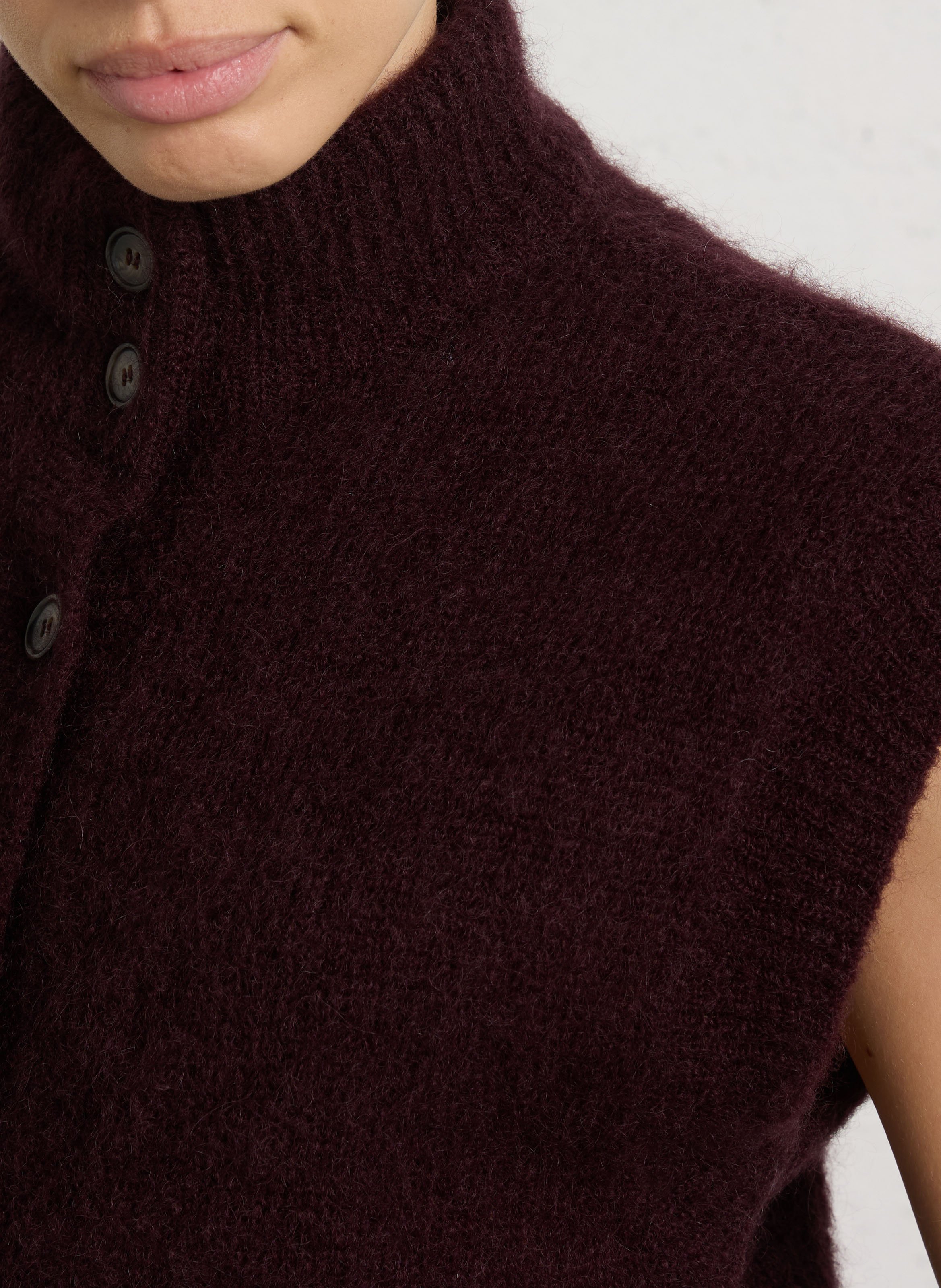 Ärmellose gerade geschnittene Strickjacke aus gemischtem Mohair DES PETITS HAUTS Violett