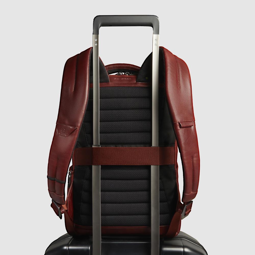 Customizable backpack for computer and iPad® with shock protection and RFID protection PIQUADRO Brown