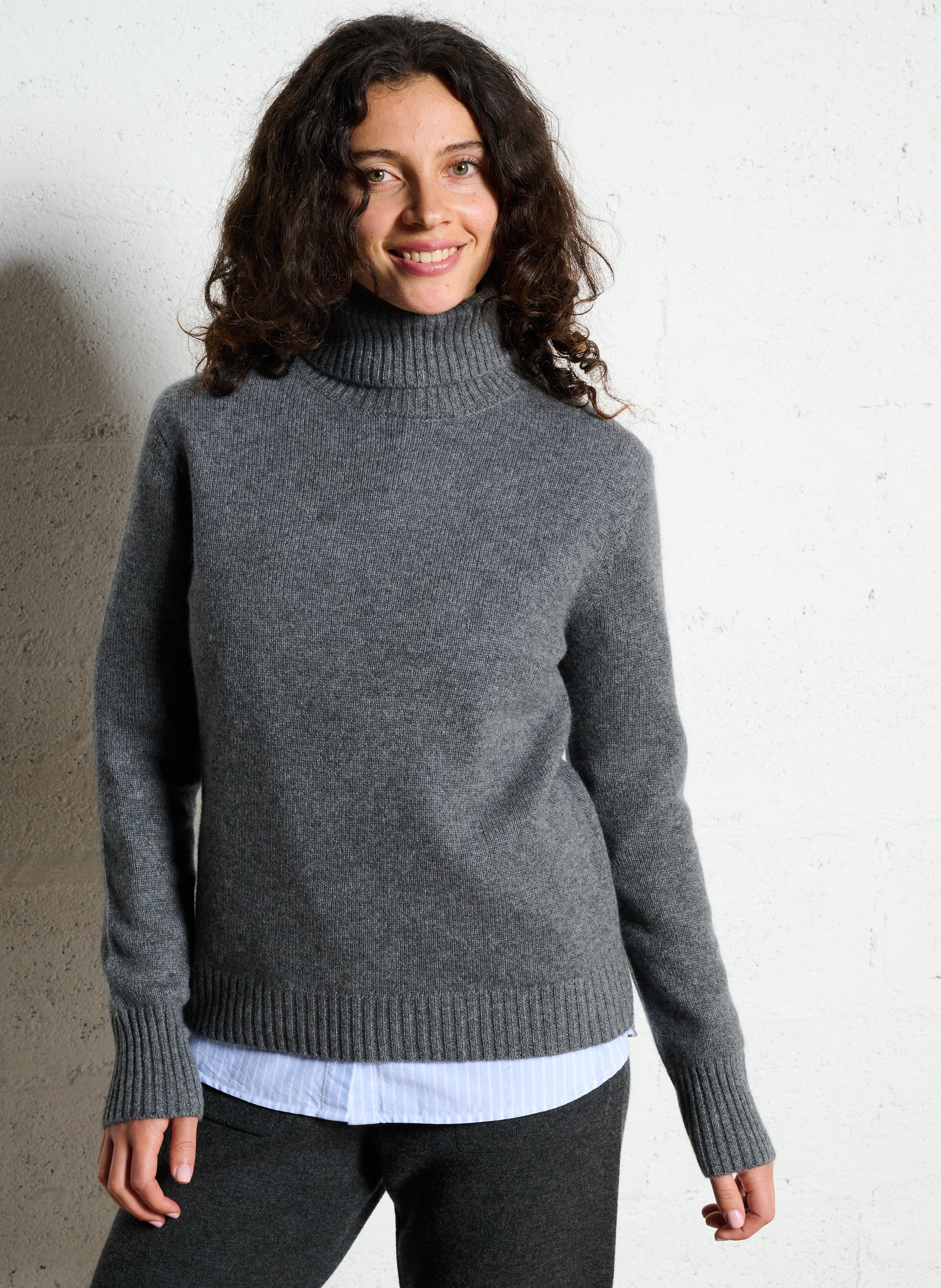Straight cashmere turtleneck sweater MAISON 123