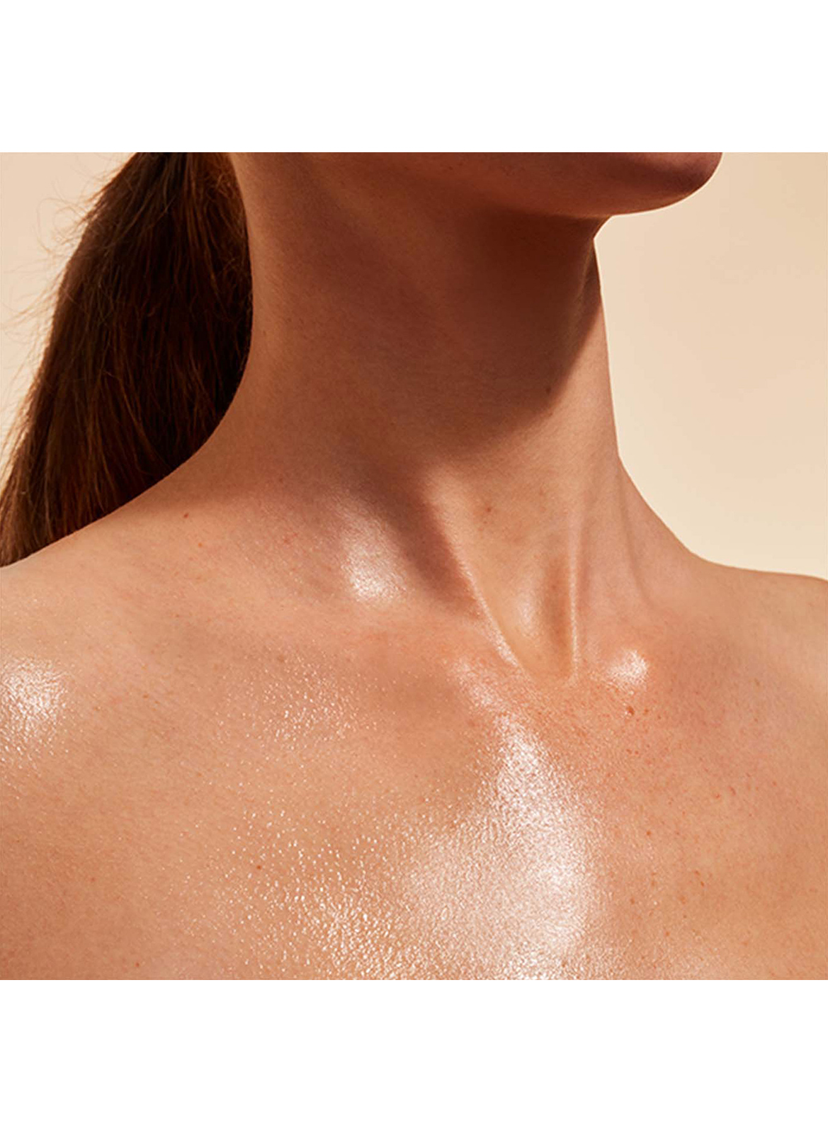 Brume Solaire Embellissante Très Haute Protection Corps SPF50+ CLARINS No color