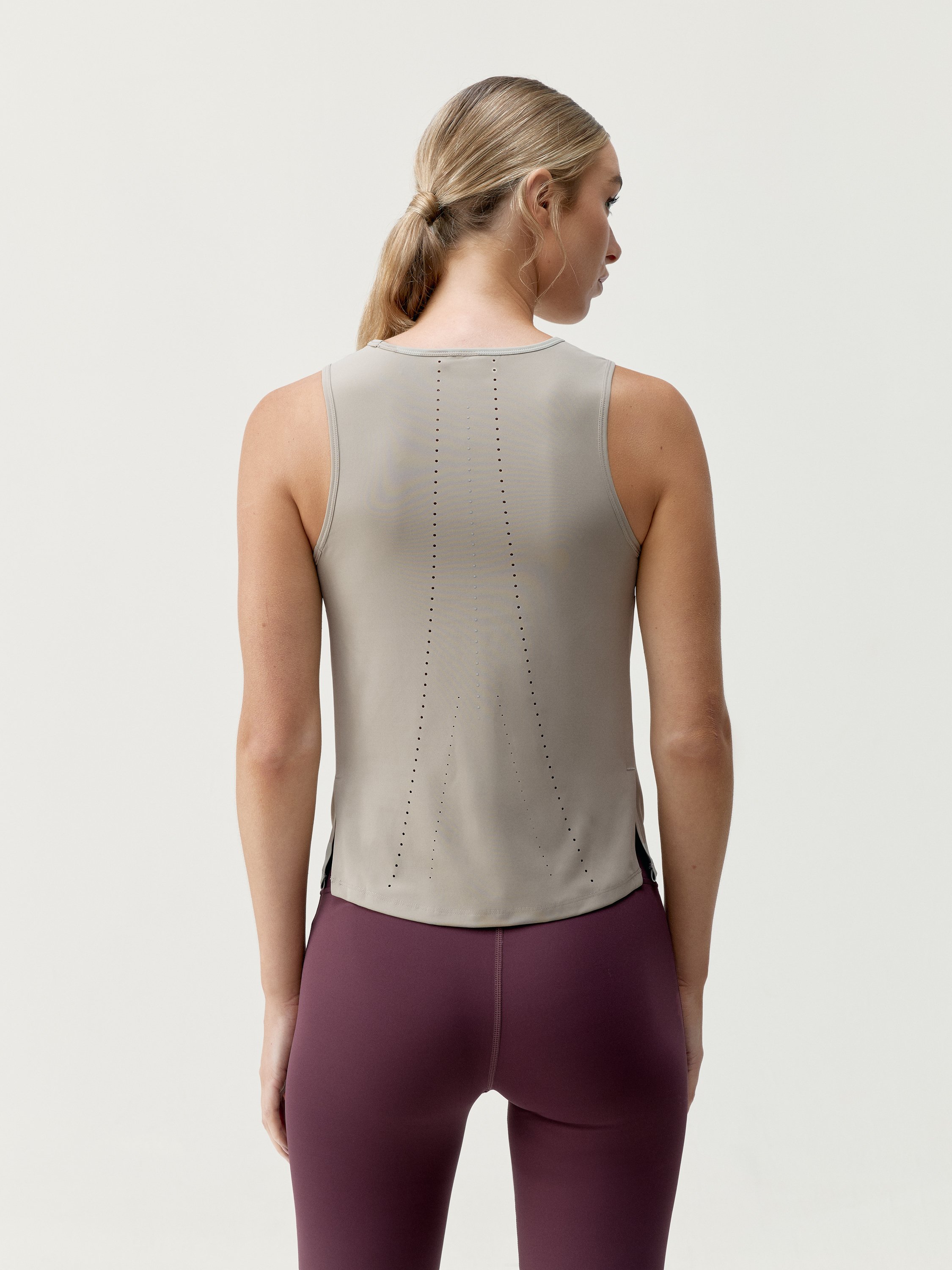 Sleeveless performance sports t-shirt BORN LIVING YOGA Beige