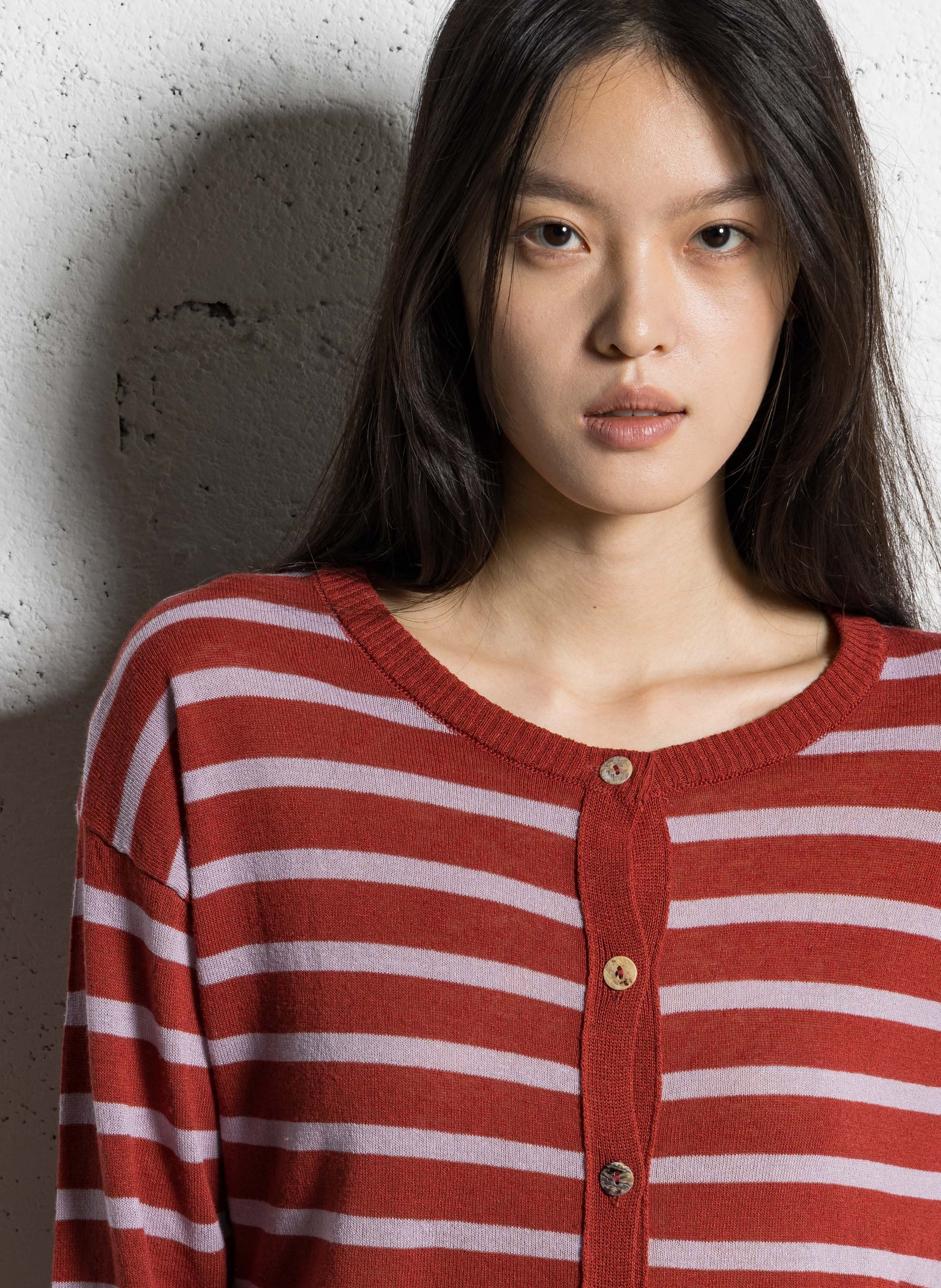 Rechte gebreide mouwloze trui met ronde halslijn en strepen NICE THINGS Rood