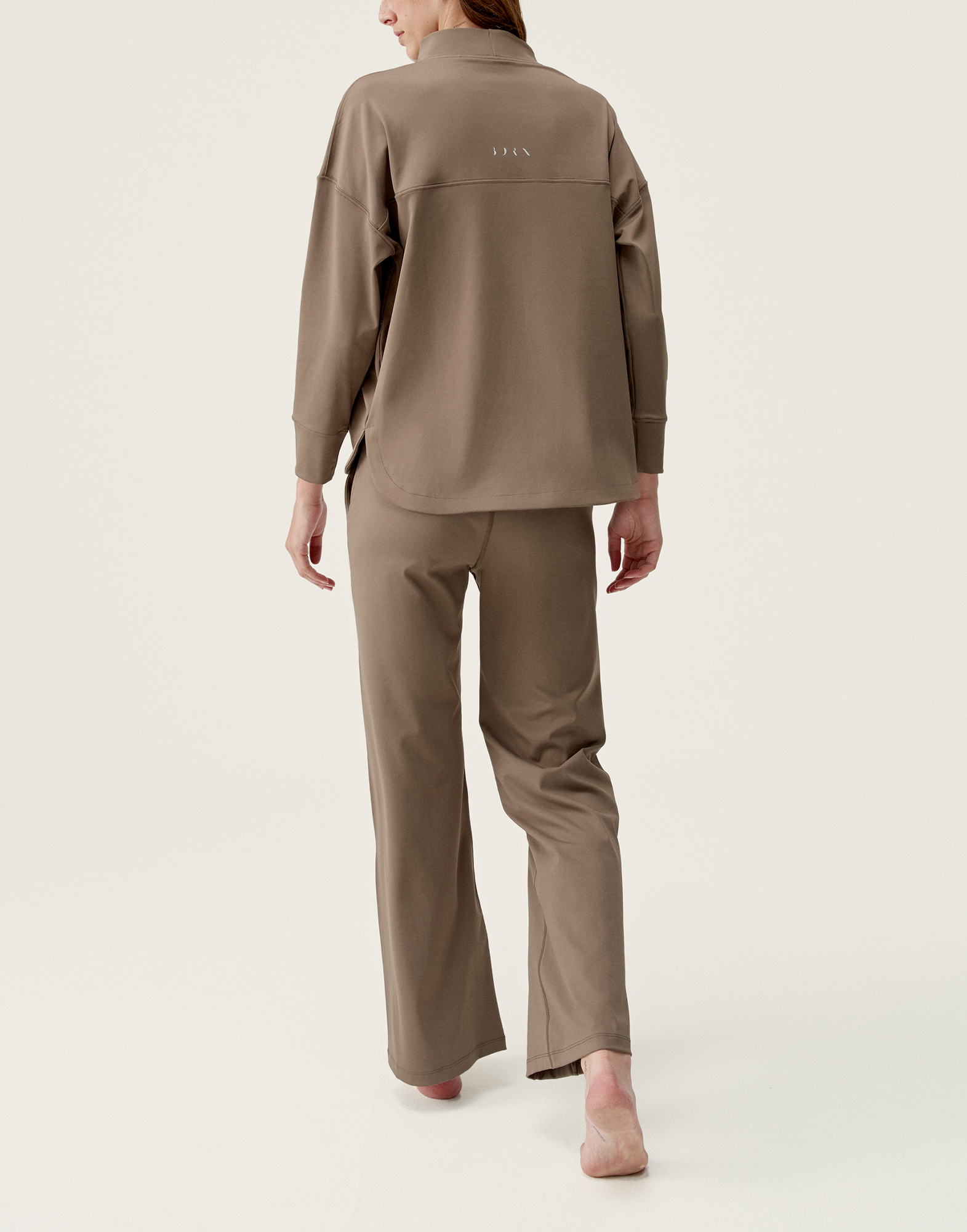 Performance athleisure sports pants BORN LIVING YOGA Black