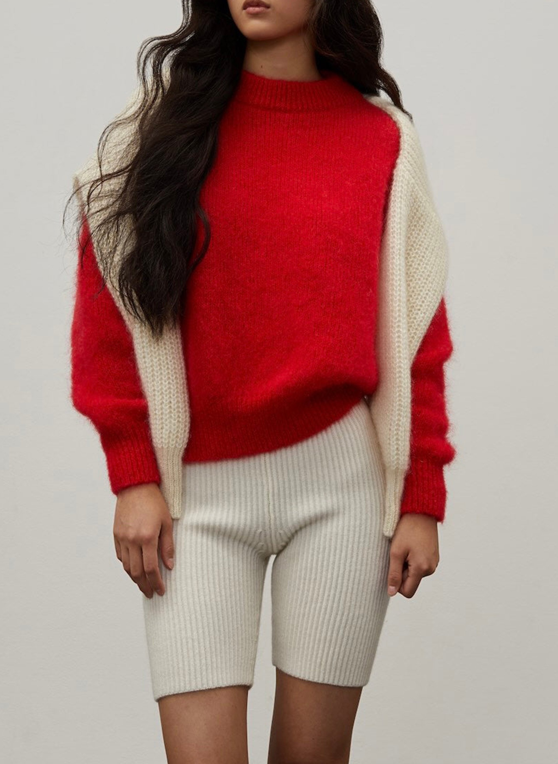 Caissa - Wollstrickpullover mit V-Ausschnitt und Details SURPRISE Rot